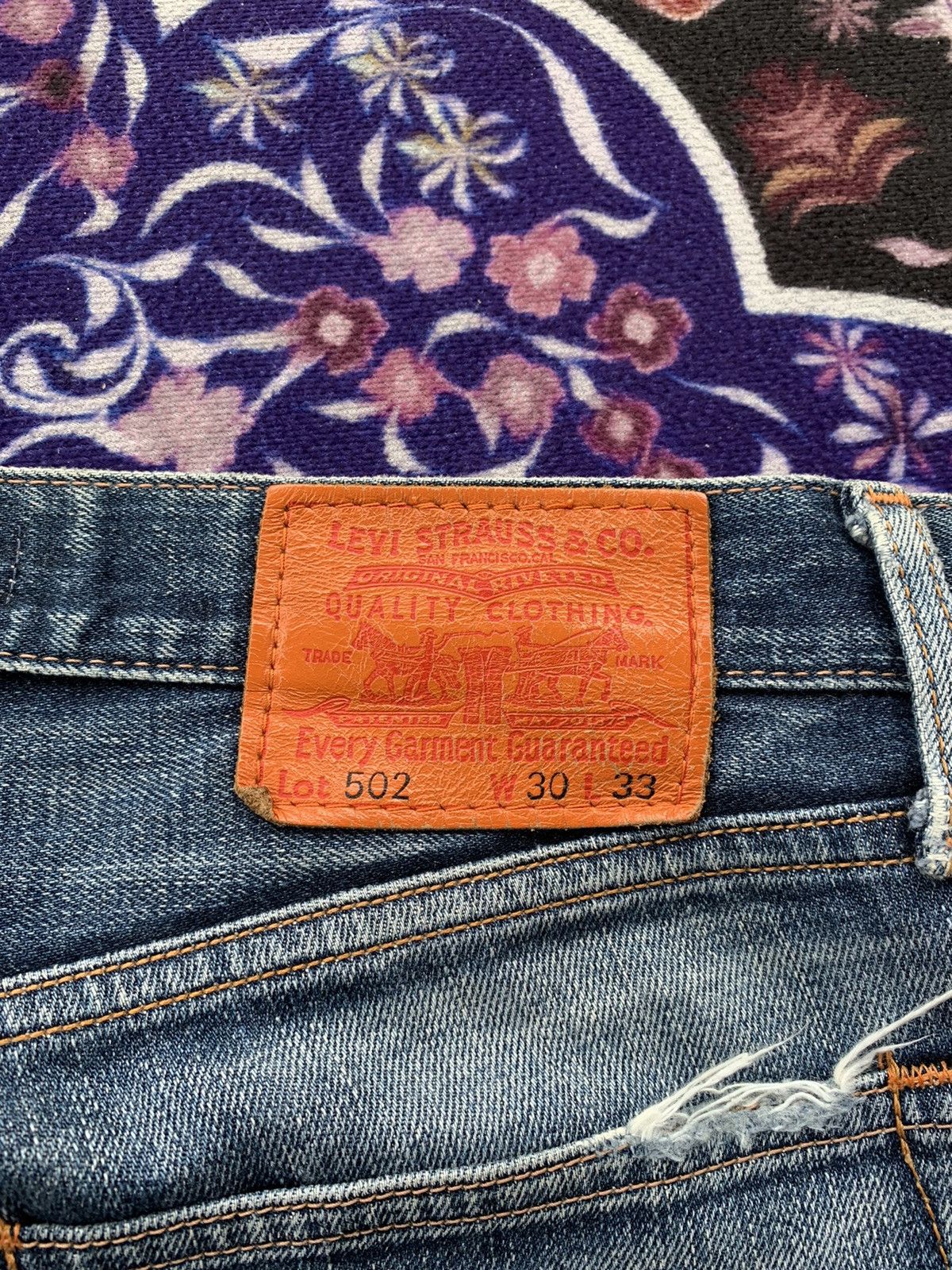 Levi's Vintage Clothing Levis 502 Faded Distressed Denim Size US 33 - 15 Thumbnail