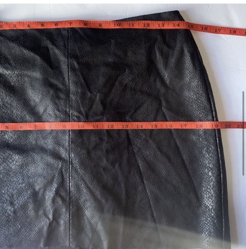 Vintage Retro, Britt Ryan, Black, Faux Snake Skin, Mini Skirt Size 28" / US 6 / IT 42 - 11 Thumbnail
