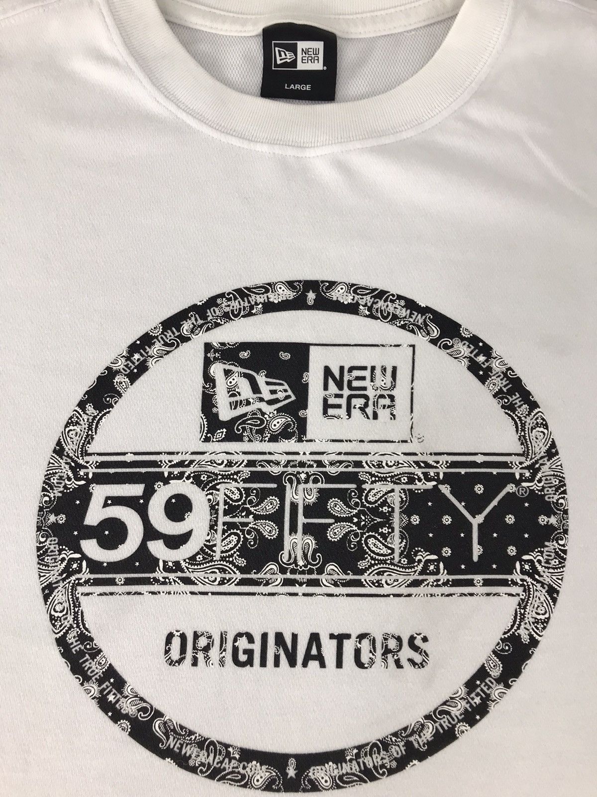 New Era × Vintage Vintage New Era Oroginator Big Paisley Logo T-shirt Printed Size US L / EU 52-54 / 3 - 3 Thumbnail