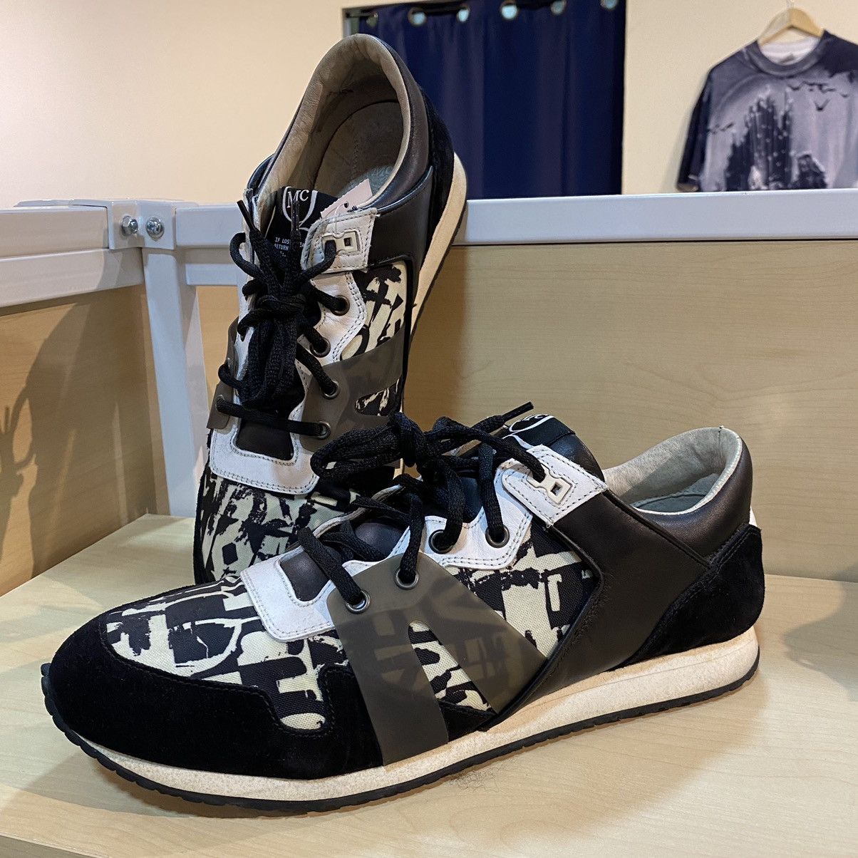 Alexander McQueen Alexander McQueen Sneaker Black Size US 9 / EU 42 - 1 Thumbnail