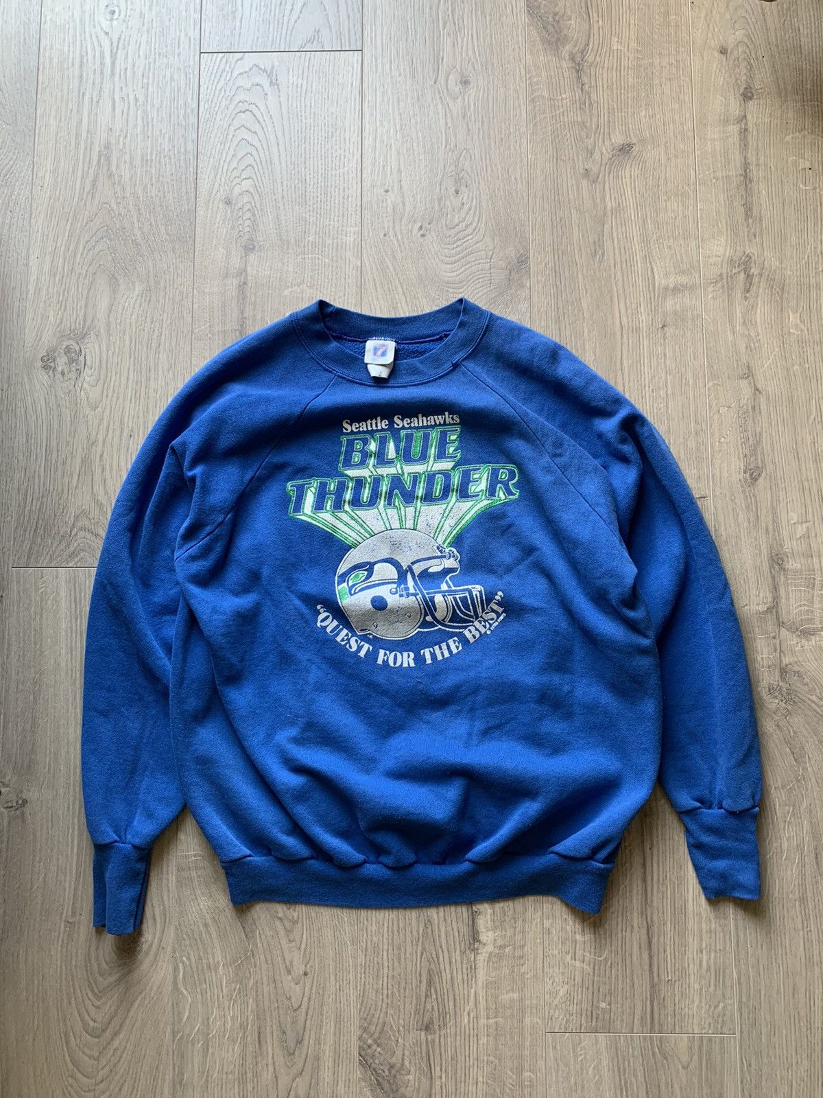 Vintage Seattle Seahawks Logo 7 Crewneck Sweatshirt Blue Size Medium