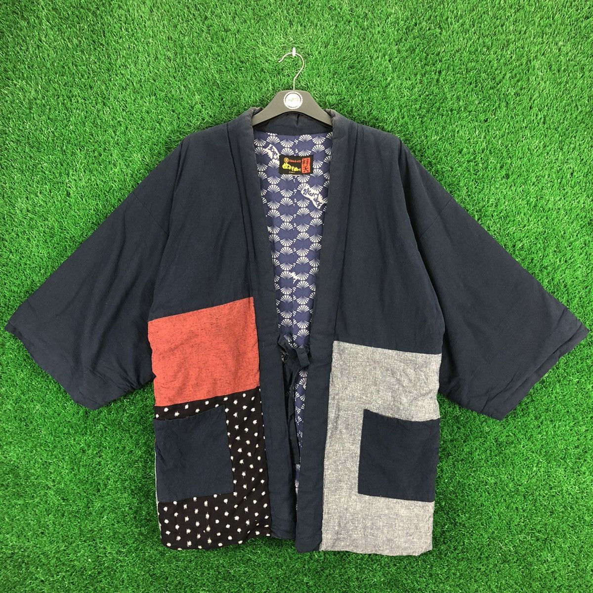 Japanese Brand Vintage 80's Kimono Patchwork Cardigan Japanese Tradisional Size US L / EU 52-54 / 3 - 1 Thumbnail