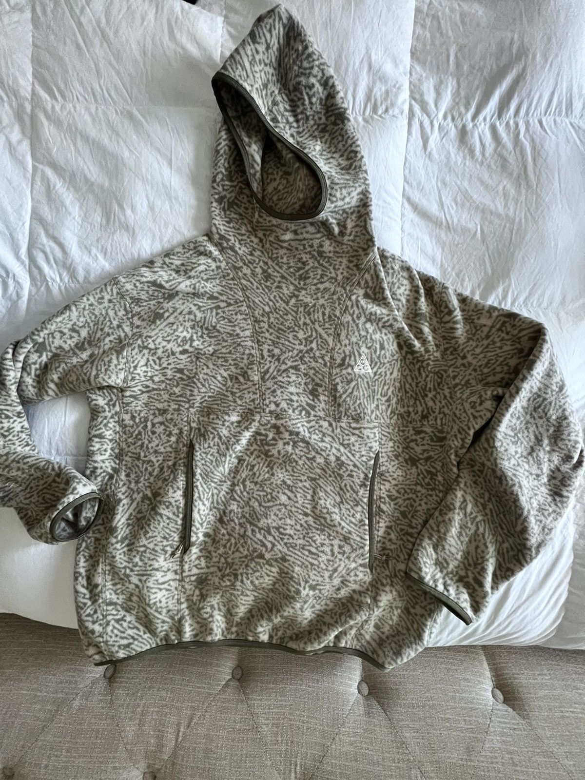 Nike ACG Wolf Tree Therma-Fit Pullover Hoodie XL
