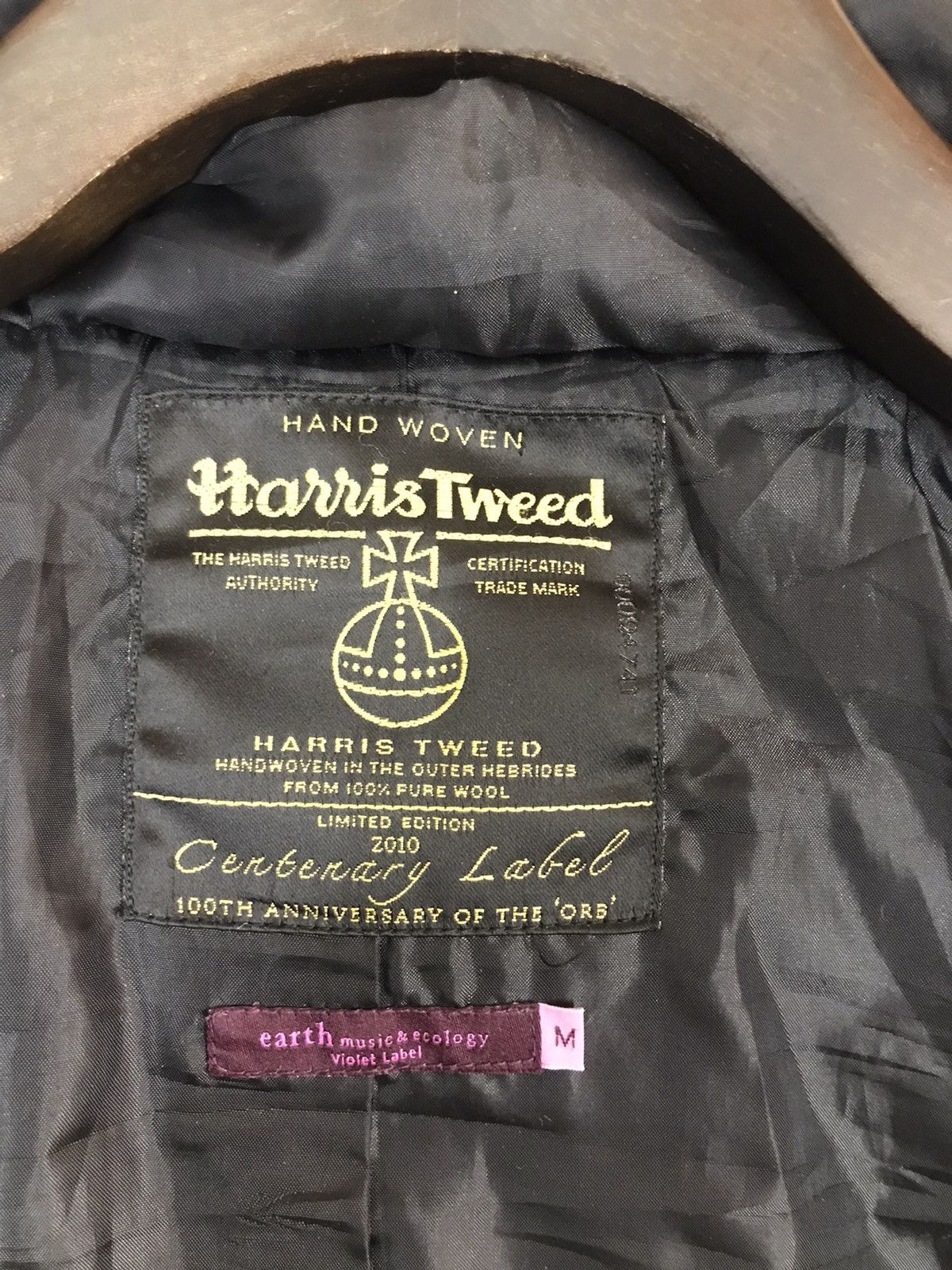 Harris Tweed LIMITED EDITION 2010 H/TWEED HANDWOVEN FROM 100%pure wool Size US M / EU 48-50 / 2 - 5 Thumbnail