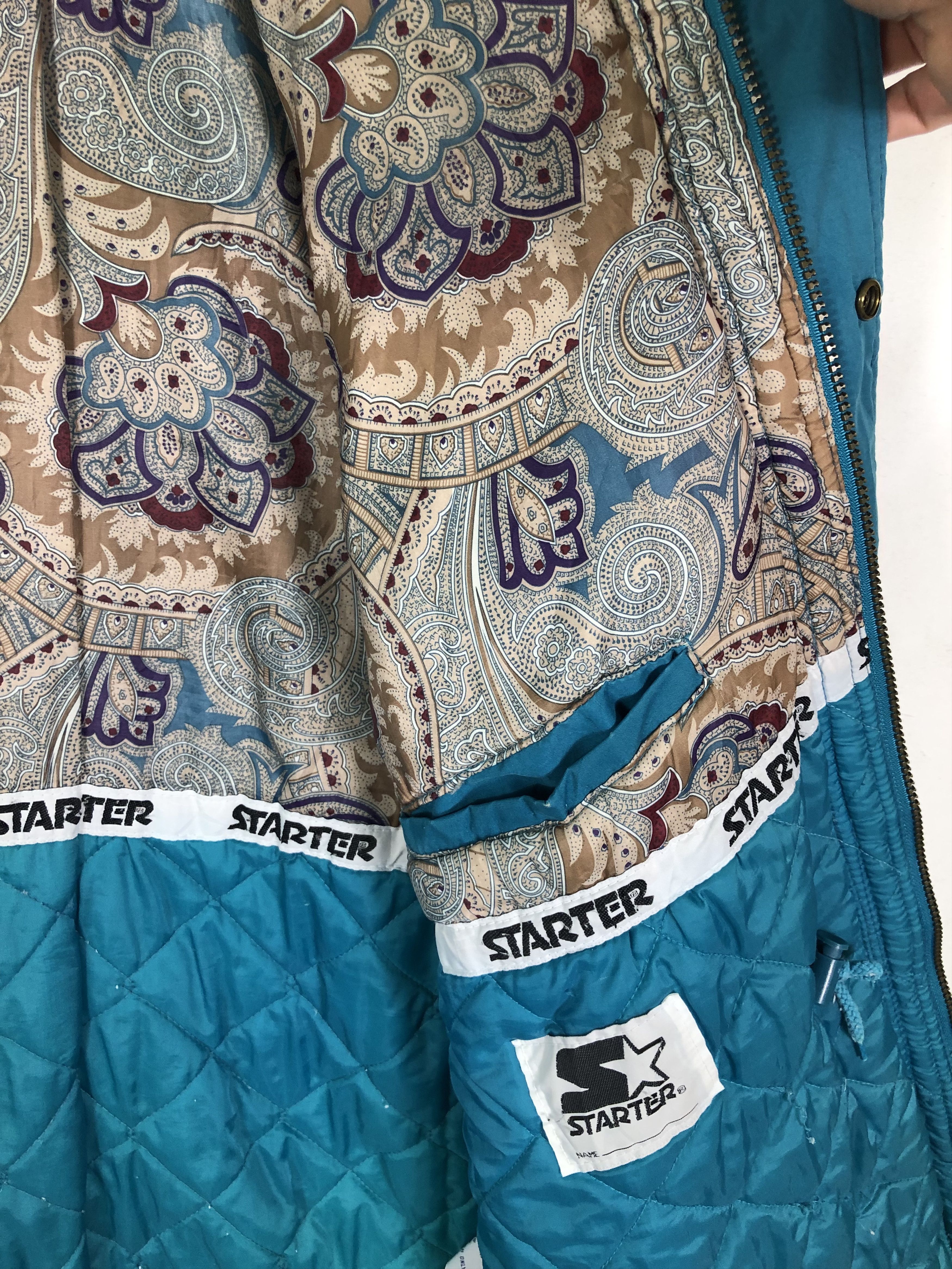 RARE🔥VINTAGE 90’S HORNETS PAISLEY BY STARTER BAGGY PARKA
