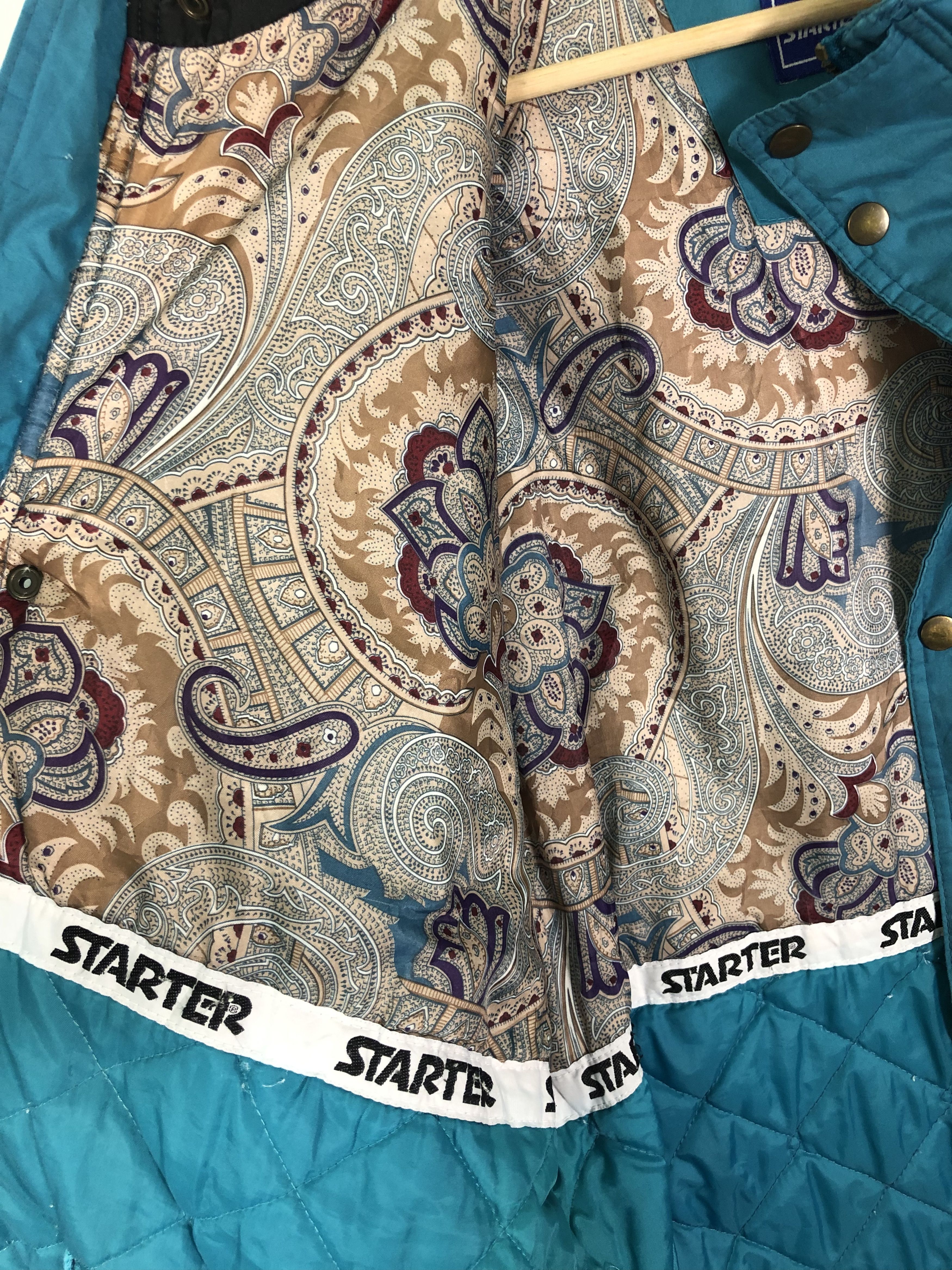 RARE🔥VINTAGE 90’S HORNETS PAISLEY BY STARTER BAGGY PARKA