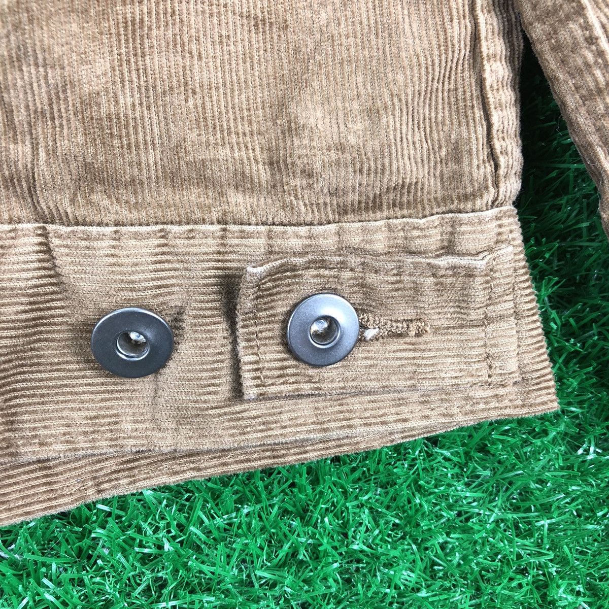 Uniqlo Uniqlo Corduroy Trucker Jacket Donut Button Hype Color Size US M / EU 48-50 / 2 - 10 Thumbnail