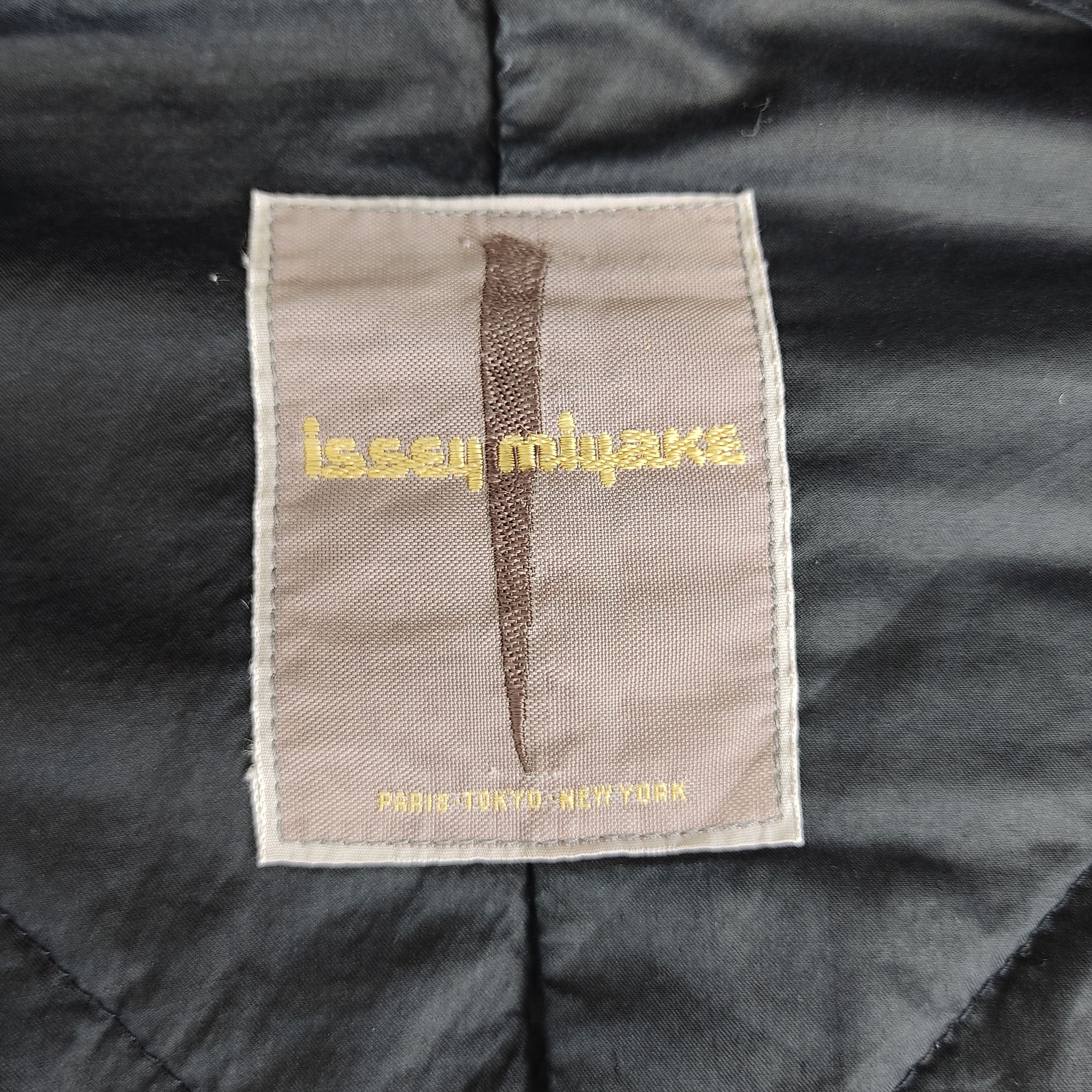 Issey Miyake VINTAGE 80s ISSEY MIYAKE Padded Overcoat Jacket Size US M / EU 48-50 / 2 - 12 Thumbnail