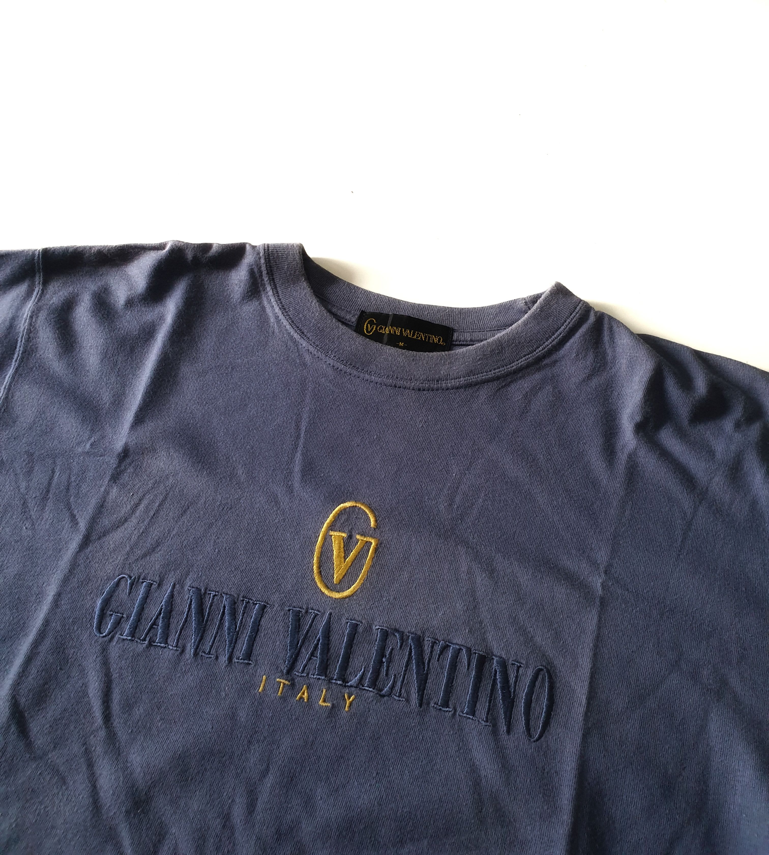 Gianni Valentino × Valentino Vintage Gianni Valentino Embroidery Logo Tee Size US M / EU 48-50 / 2 - 1 Thumbnail