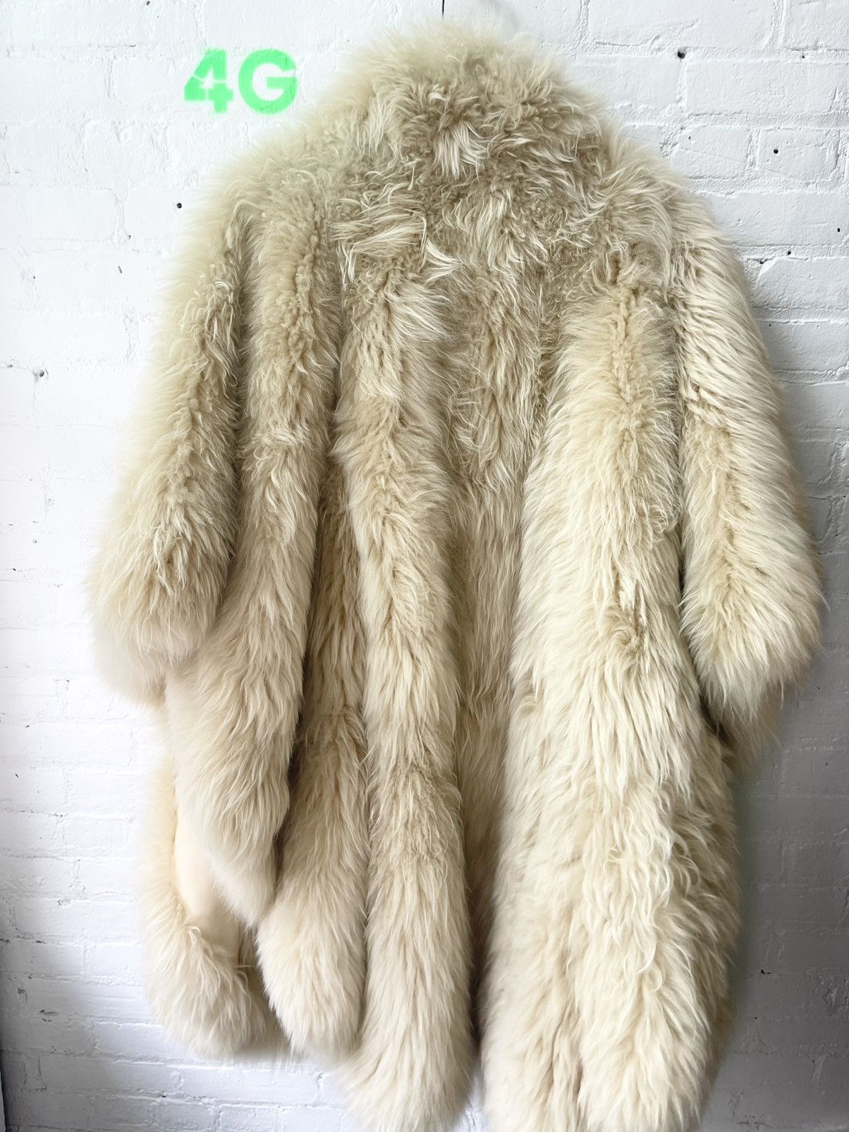 Celine × Hedi Slimane CELINE 1/1 NEW RUNWAY SHEARLING FUR JACKET ONESIZE 4Gseller Size L / US 10 / IT 46 - 13 Thumbnail