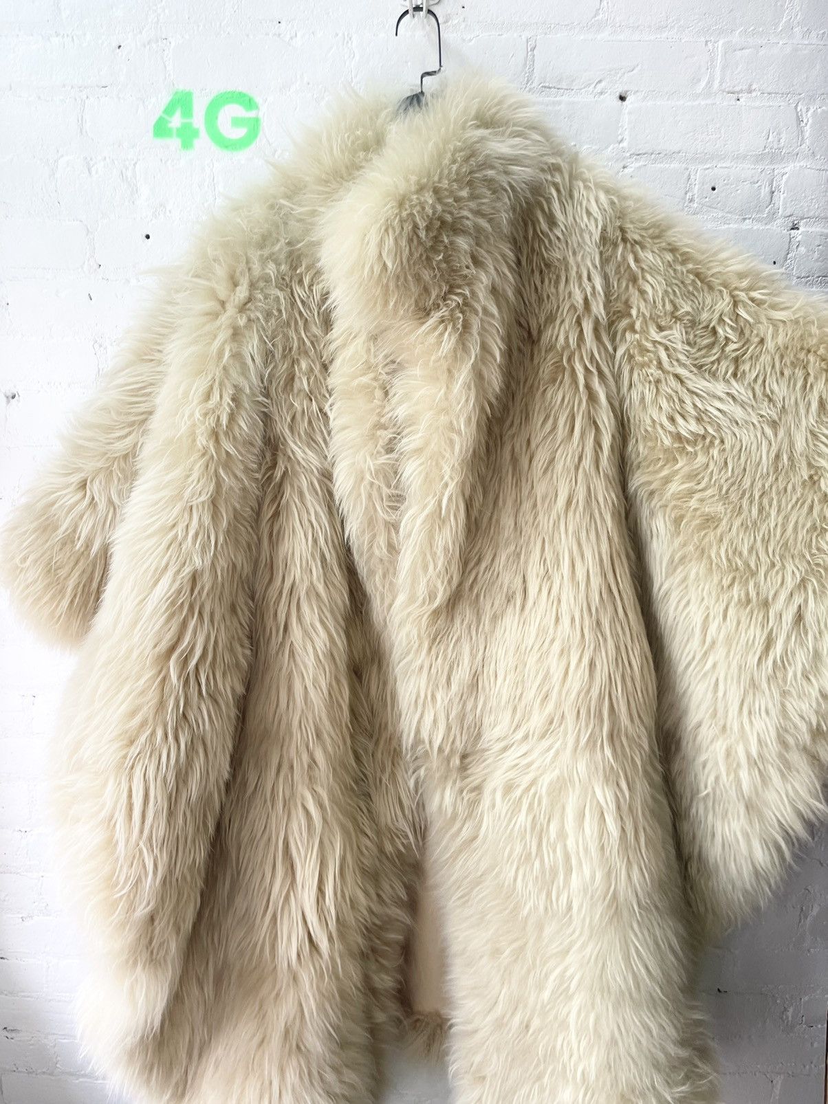 Celine × Hedi Slimane CELINE 1/1 NEW RUNWAY SHEARLING FUR JACKET ONESIZE 4Gseller Size L / US 10 / IT 46 - 11 Thumbnail