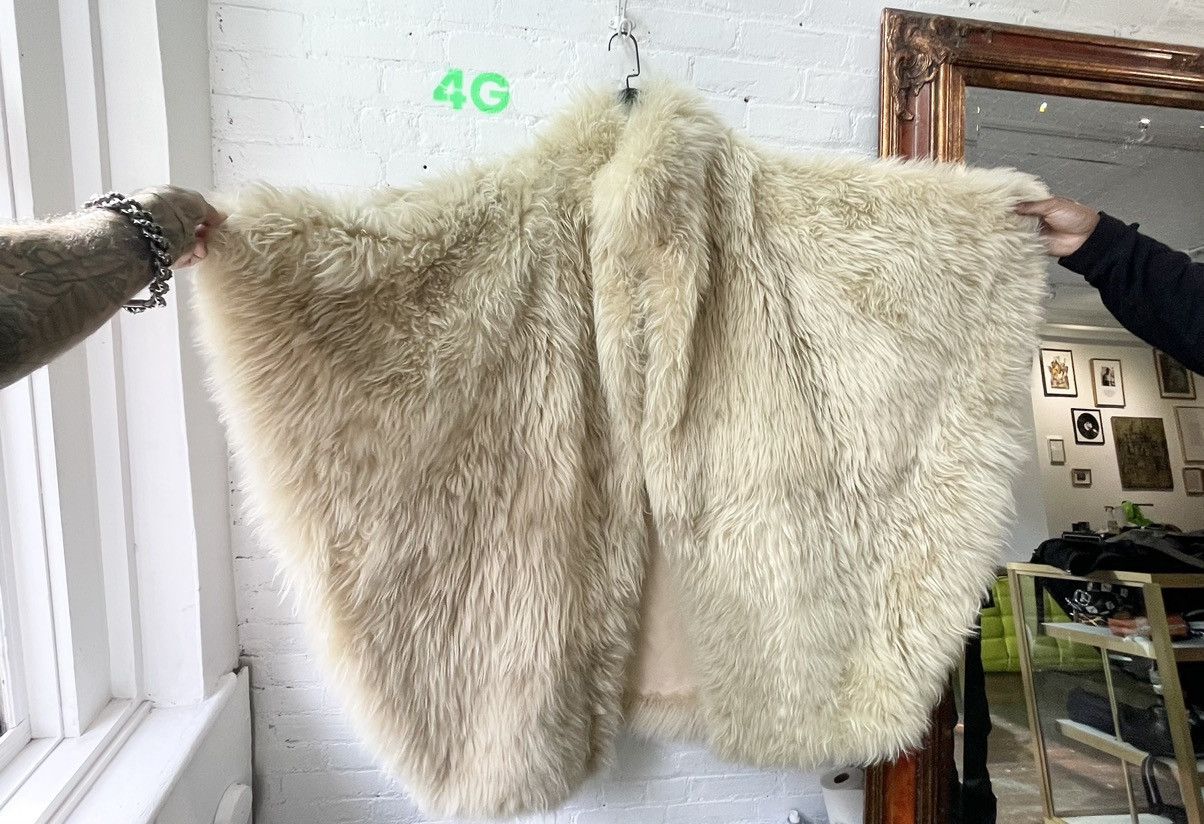 Celine × Hedi Slimane CELINE 1/1 NEW RUNWAY SHEARLING FUR JACKET ONESIZE 4Gseller Size L / US 10 / IT 46 - 4 Thumbnail
