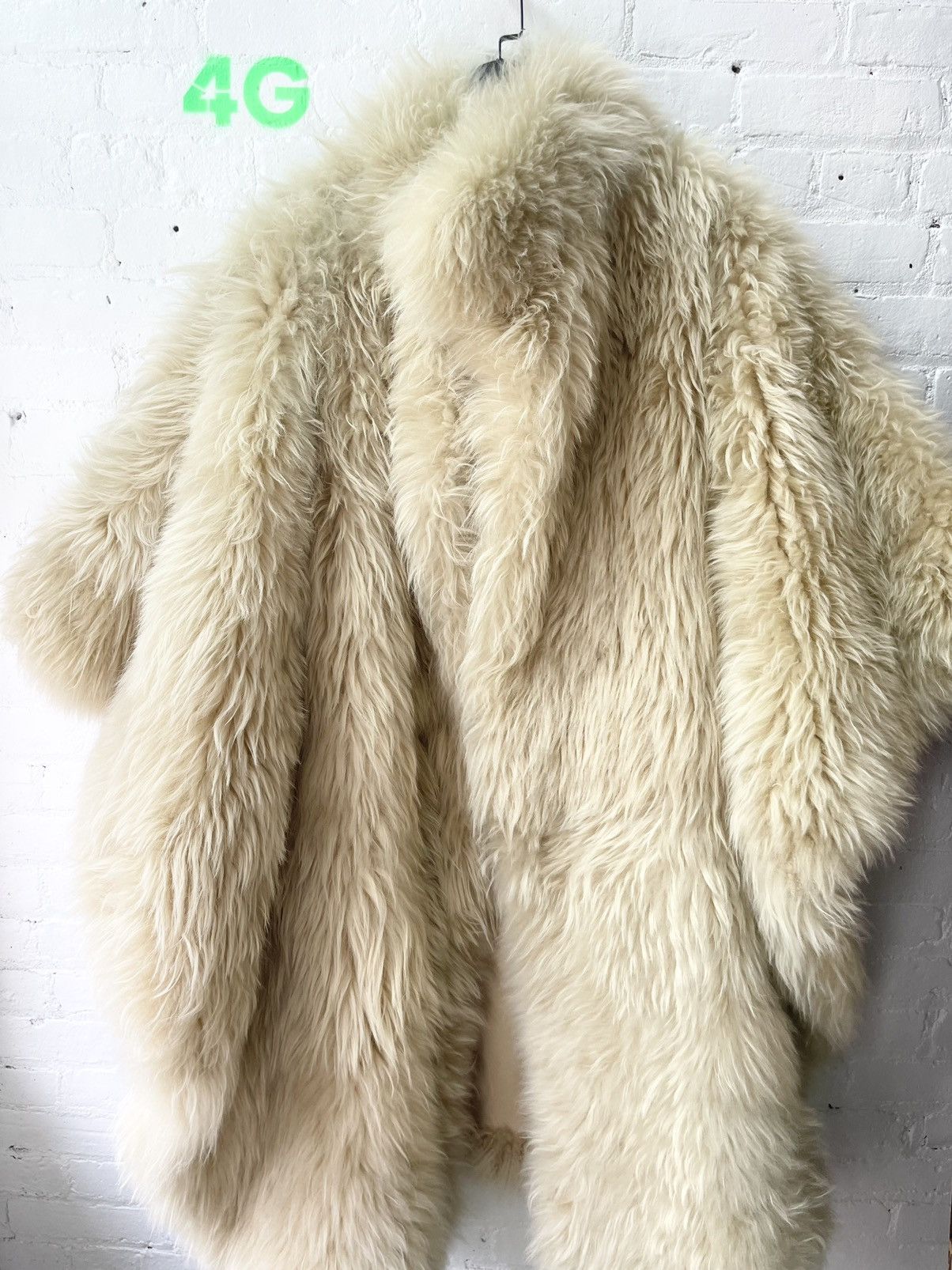 Celine × Hedi Slimane CELINE 1/1 NEW RUNWAY SHEARLING FUR JACKET ONESIZE 4Gseller Size L / US 10 / IT 46 - 12 Thumbnail