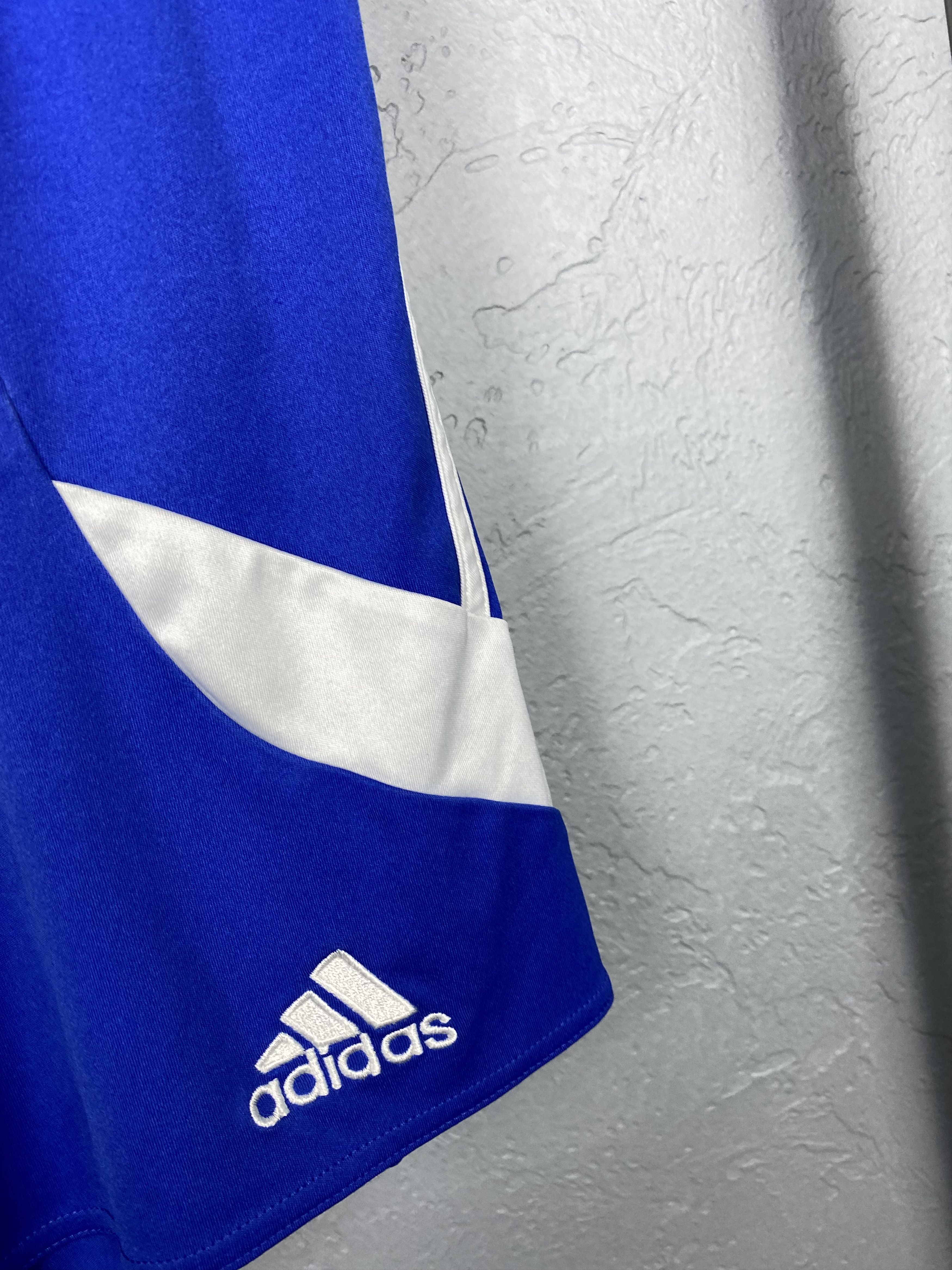 Adidas Adidas Vintage Mens Shorts Y2K Size US 30 / EU 46 - 3 Thumbnail
