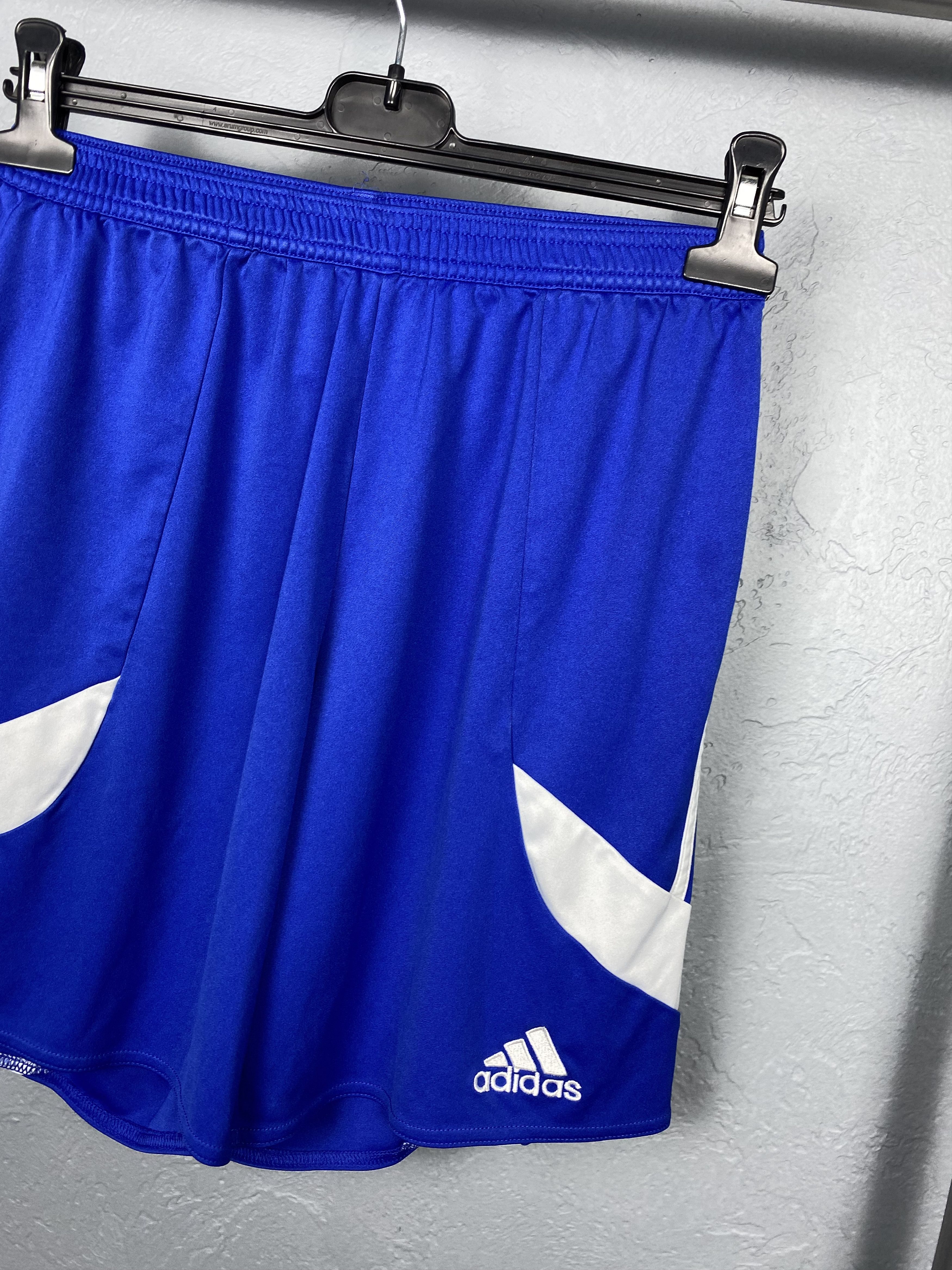 Adidas Adidas Vintage Mens Shorts Y2K Size US 30 / EU 46 - 2 Thumbnail