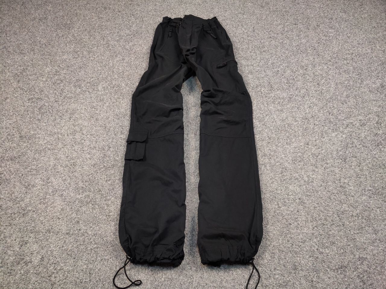 Japanese Brand Vintage 90's Japanese Parachute Cargo Black Pants Y2K Style Size 34" / US 12 / IT 48 - 2 Thumbnail