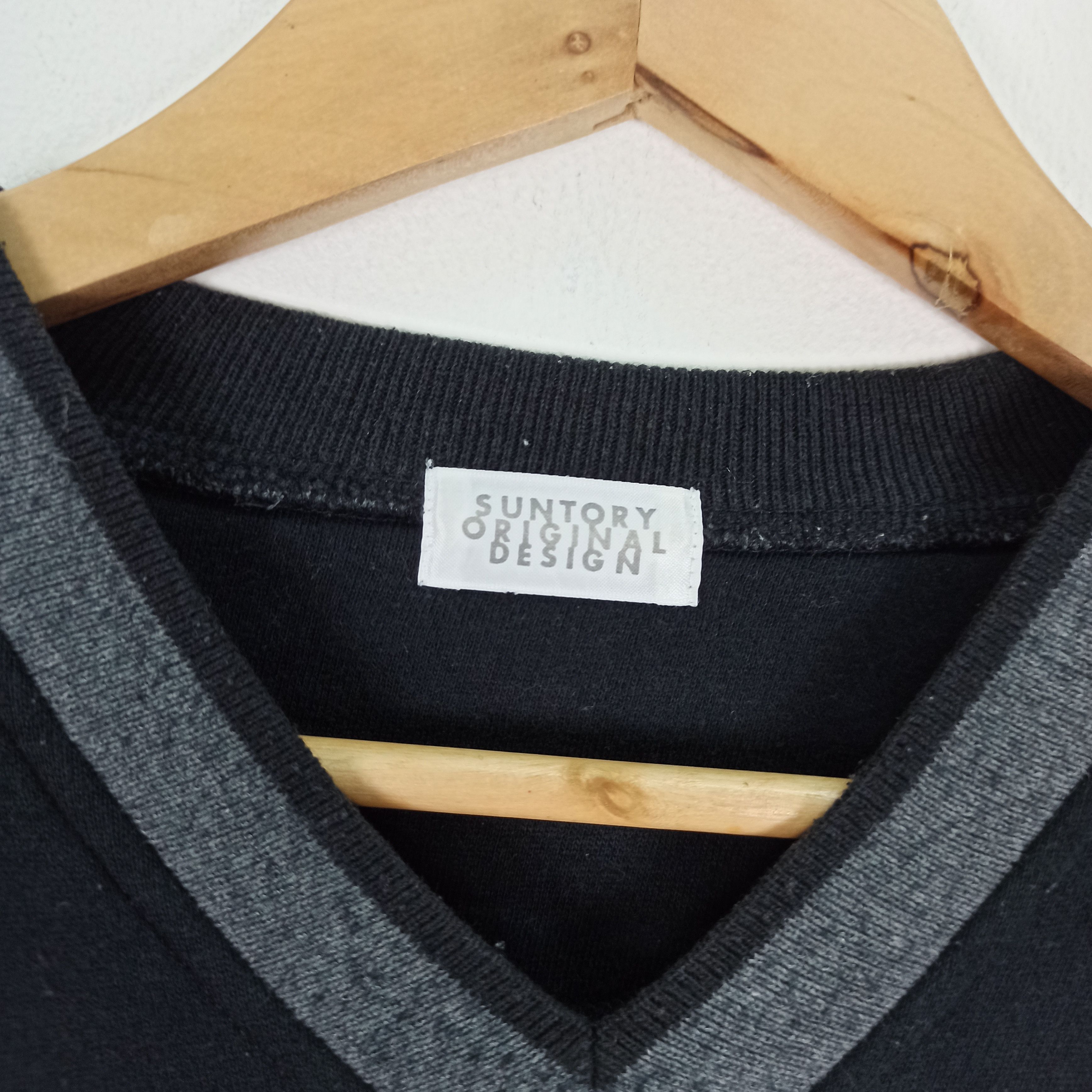 Japanese Brand 🔥STEALS🔥 Rare Suntory Coffee Boss Sweatshirt VNeck Size US L / EU 52-54 / 3 - 7 Thumbnail