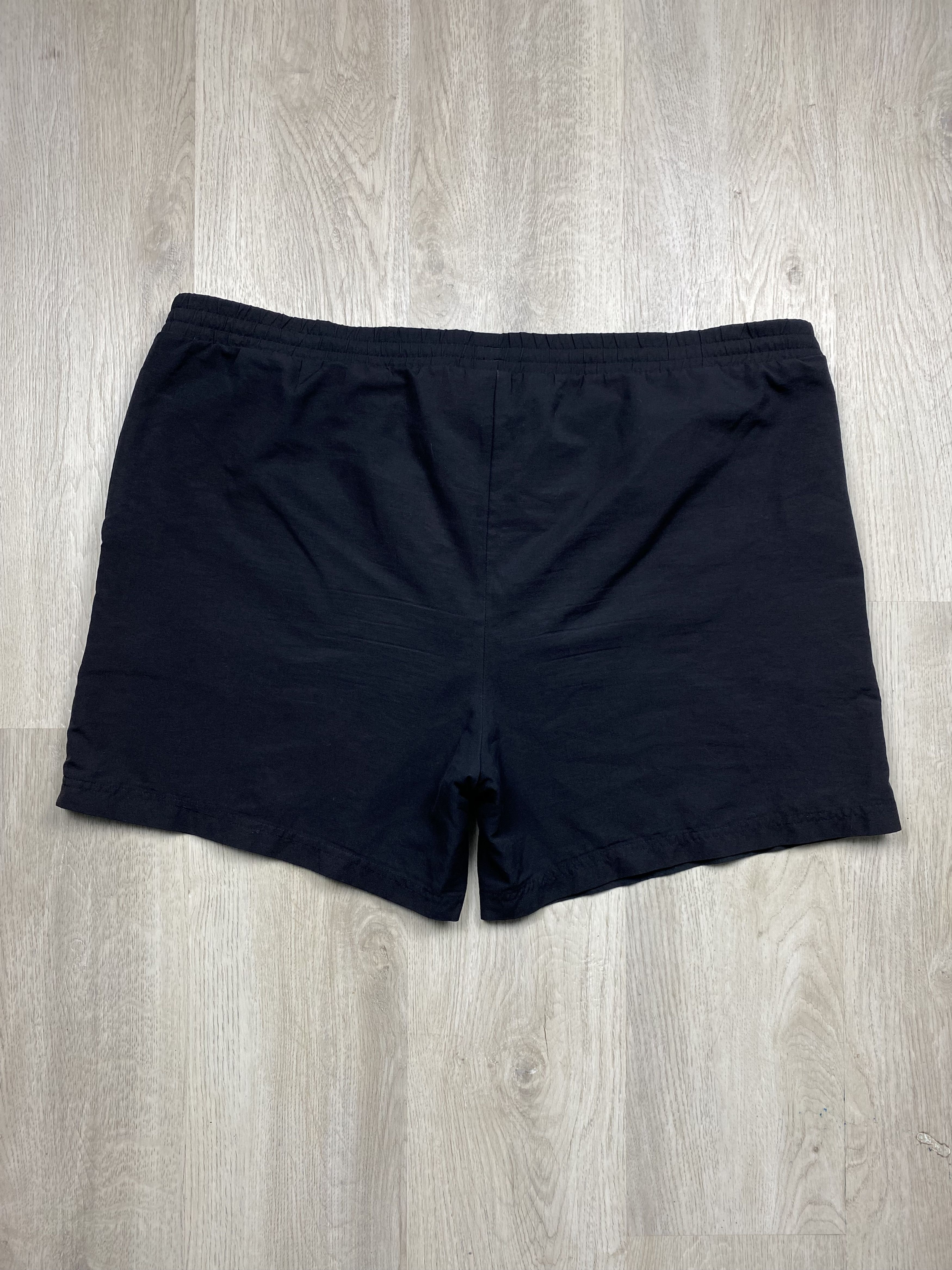 Adidas Adidas Vintage Mens Nylon Shorts Y2K Size US 36 / EU 52 - 7 Thumbnail