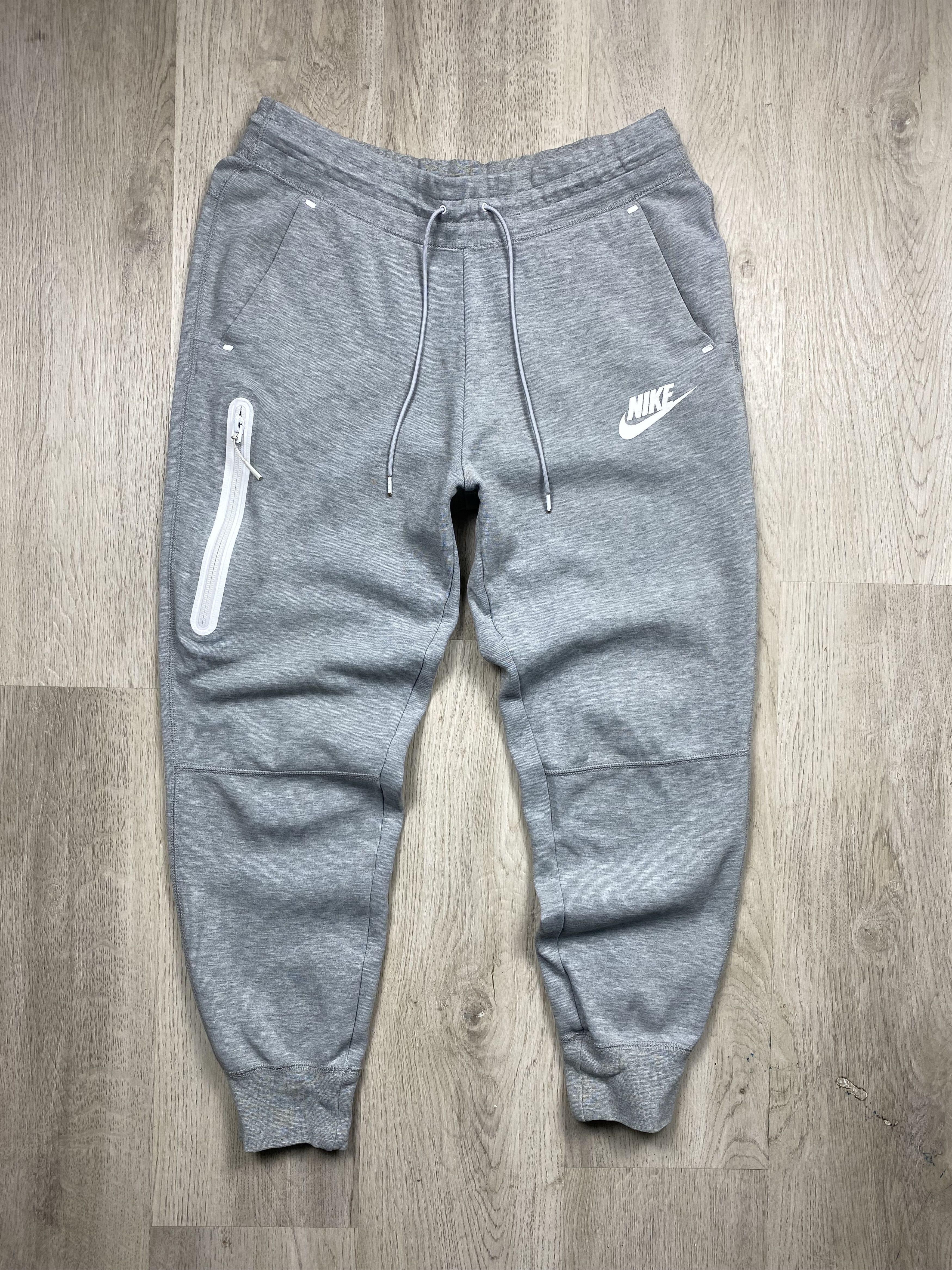 Nike Nike Tech Jogger Pants Sweatpants Y2K Size US 32 / EU 48 - 1 Thumbnail