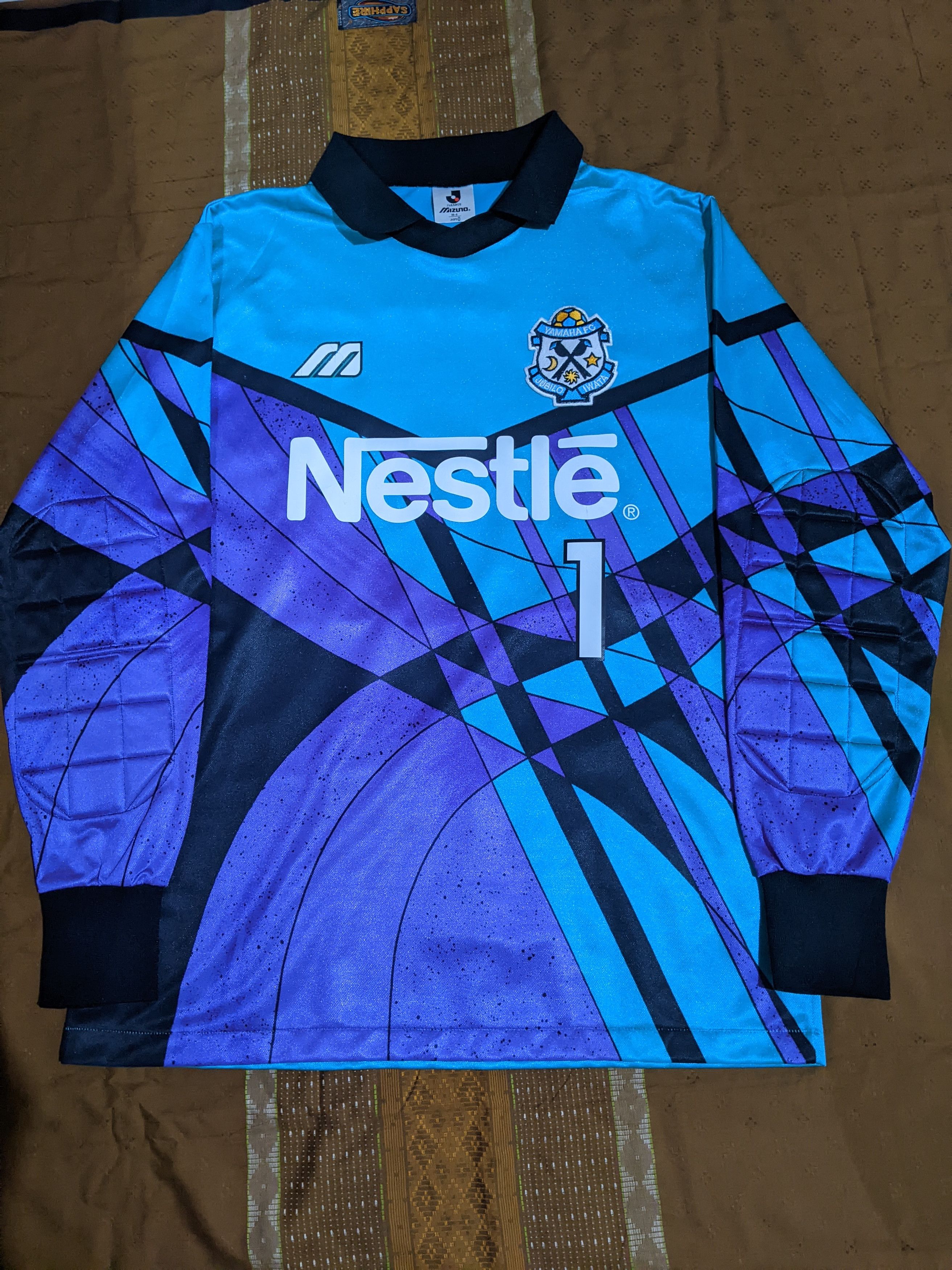 Mizuno Jubilo Iwata 1995 goalkeeper Jersey football shirt Size US L / EU 52-54 / 3 - 1 Thumbnail