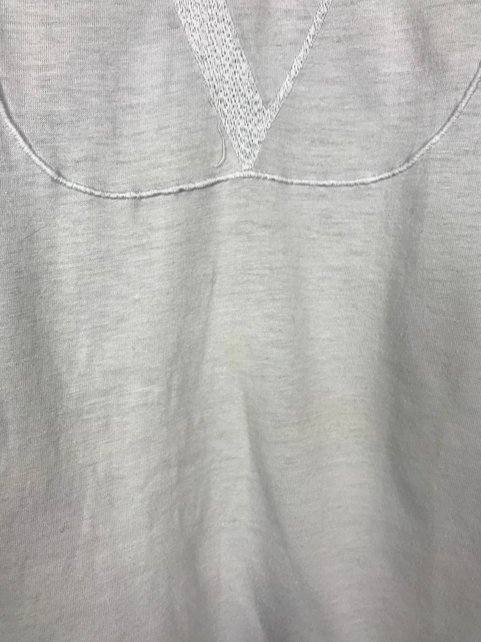 Valentino Valentino rare luxury big center logo tee Size US M / EU 48-50 / 2 - 10 Thumbnail