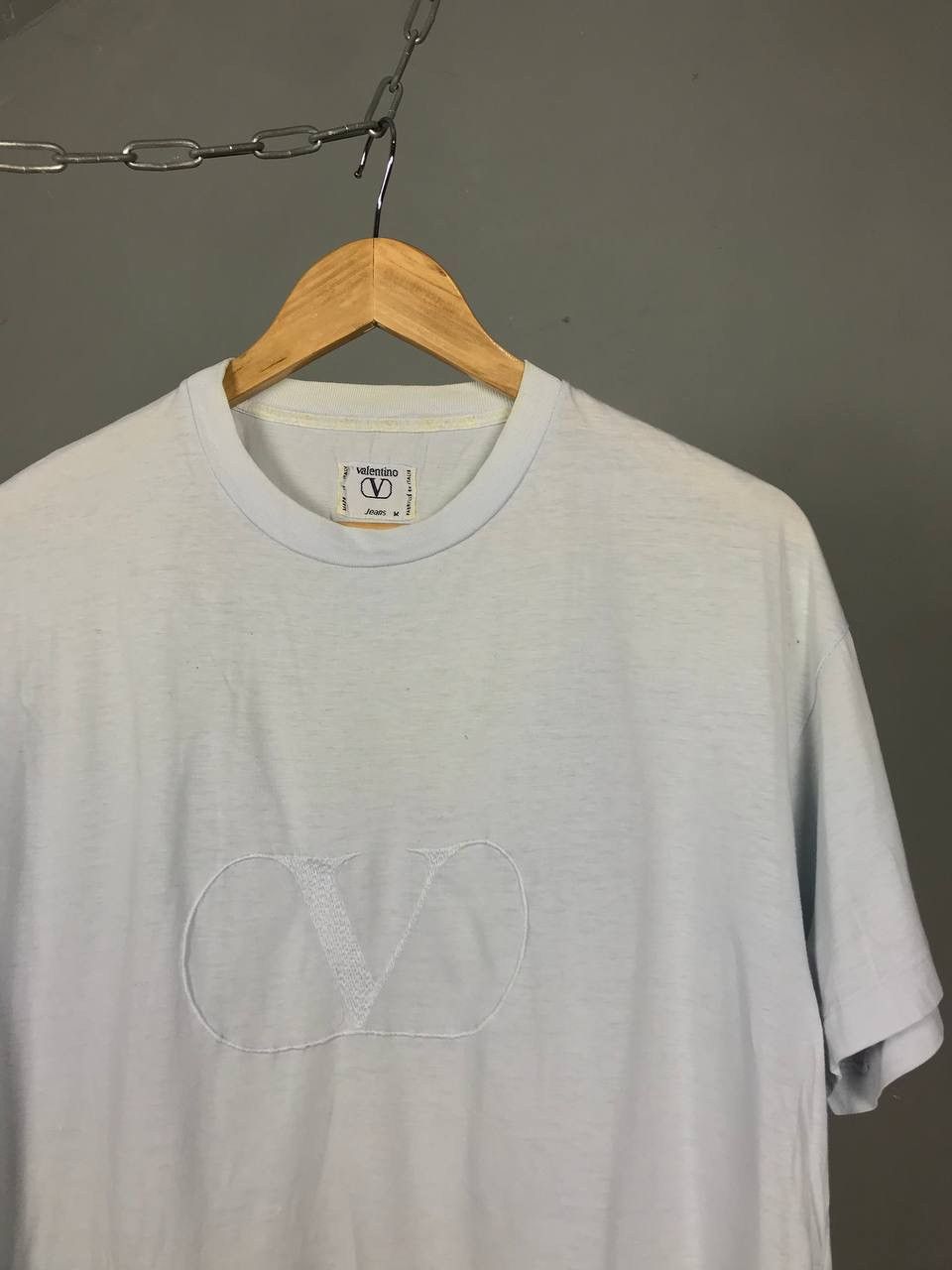 Valentino Valentino rare luxury big center logo tee Size US M / EU 48-50 / 2 - 2 Thumbnail