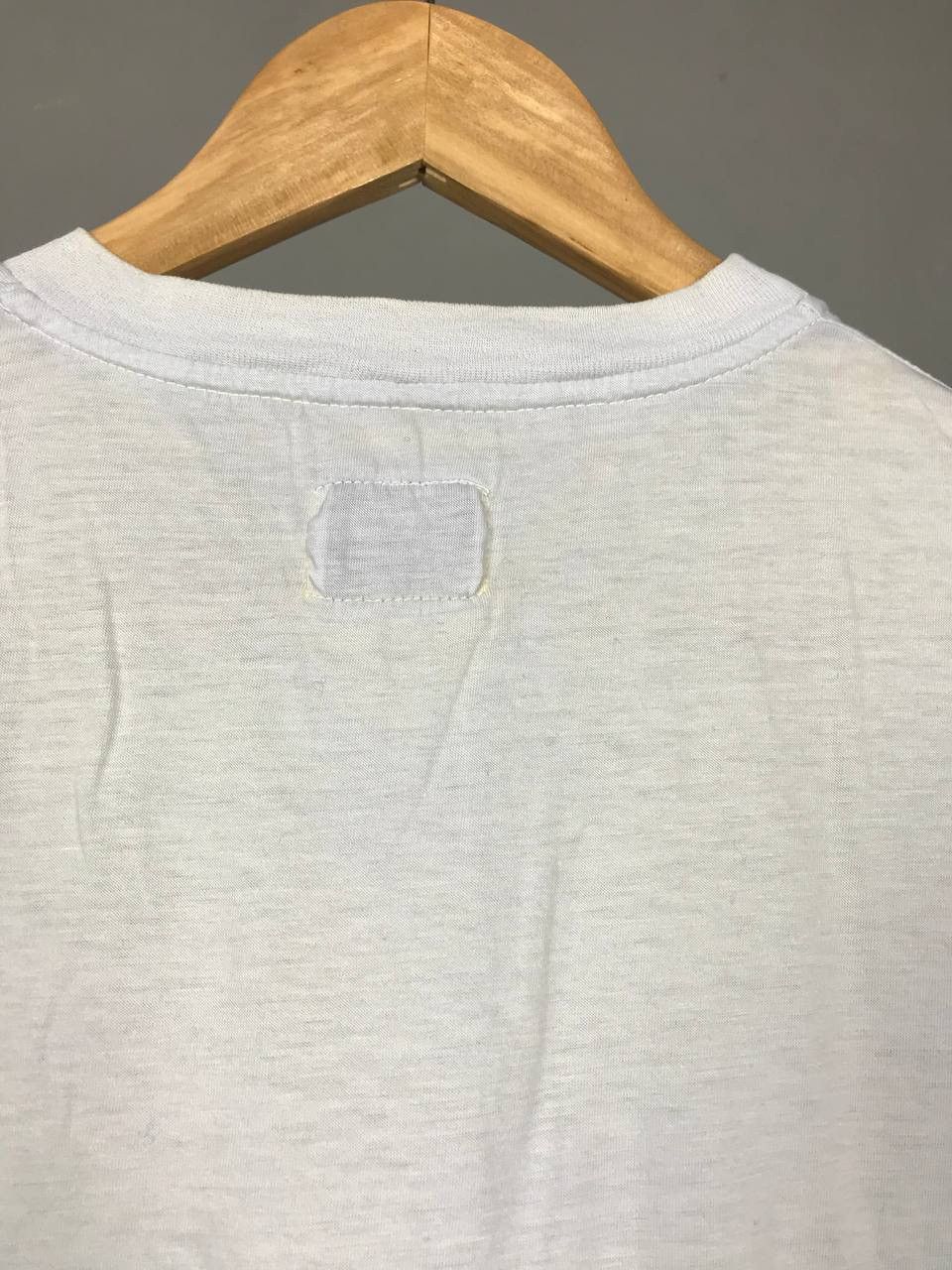 Valentino Valentino rare luxury big center logo tee Size US M / EU 48-50 / 2 - 8 Thumbnail