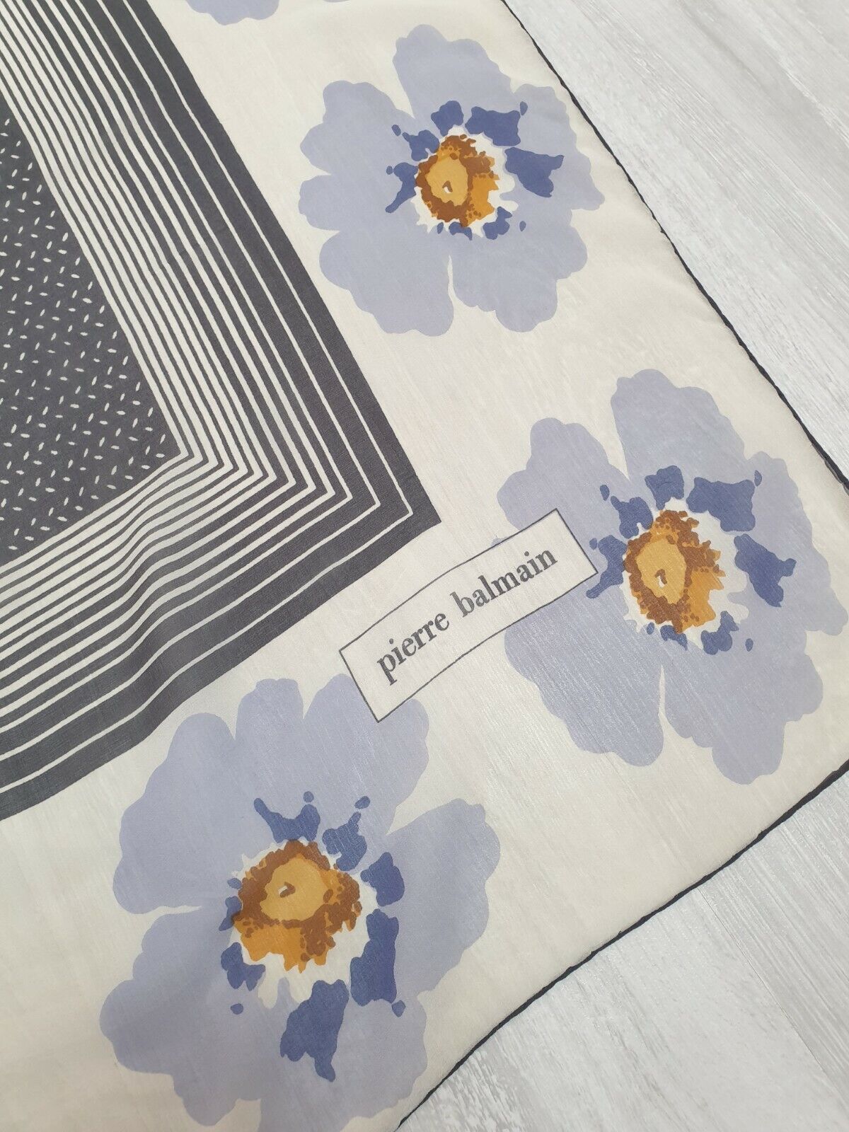 Pierre Balmain Pierre Balmain Vintage Silk Scarf Size ONE SIZE - 5 Thumbnail