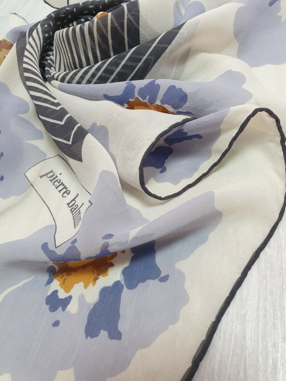 Pierre Balmain Pierre Balmain Vintage Silk Scarf Size ONE SIZE - 2 Thumbnail