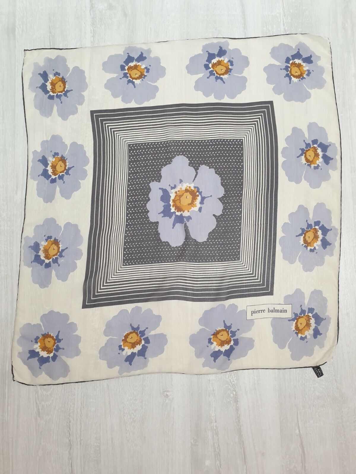Pierre Balmain Pierre Balmain Vintage Silk Scarf Size ONE SIZE - 7 Thumbnail