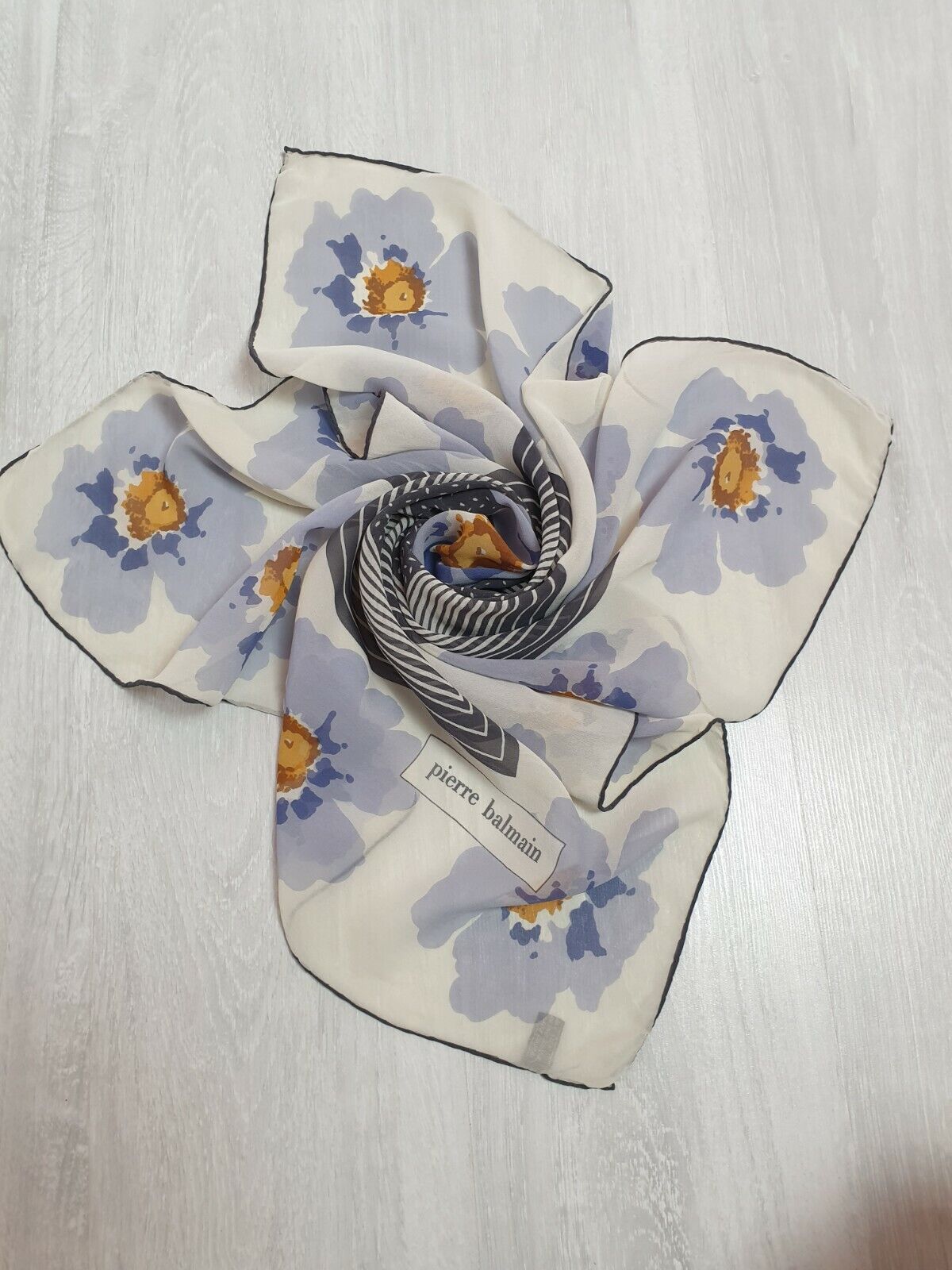Pierre Balmain Pierre Balmain Vintage Silk Scarf Size ONE SIZE - 4 Thumbnail