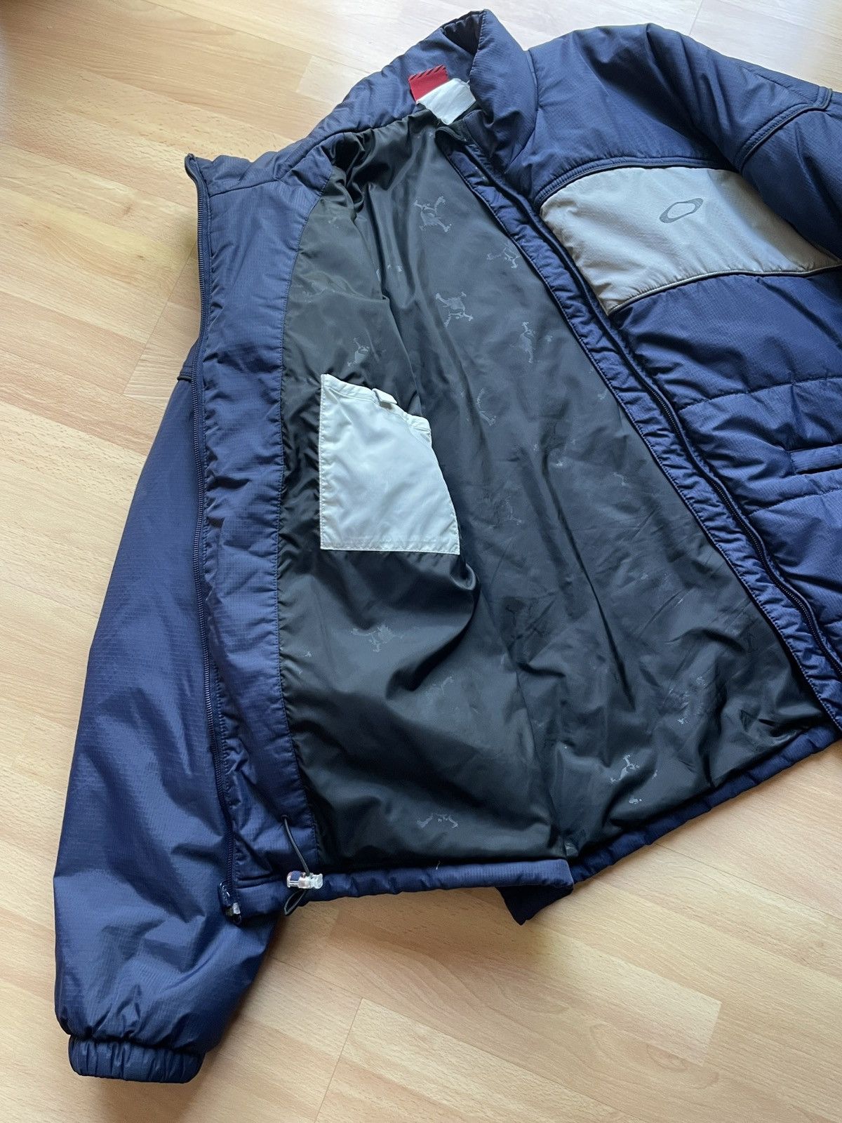 Oakley Vintage Oakley Puffer Jacket Size US XL / EU 56 / 4 - 4 Thumbnail