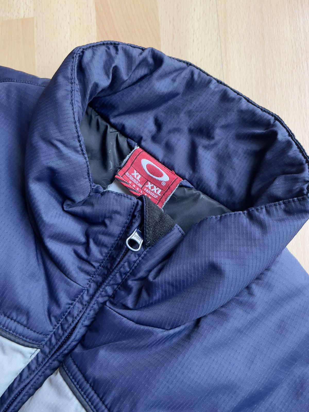 Oakley Vintage Oakley Puffer Jacket Size US XL / EU 56 / 4 - 6 Thumbnail