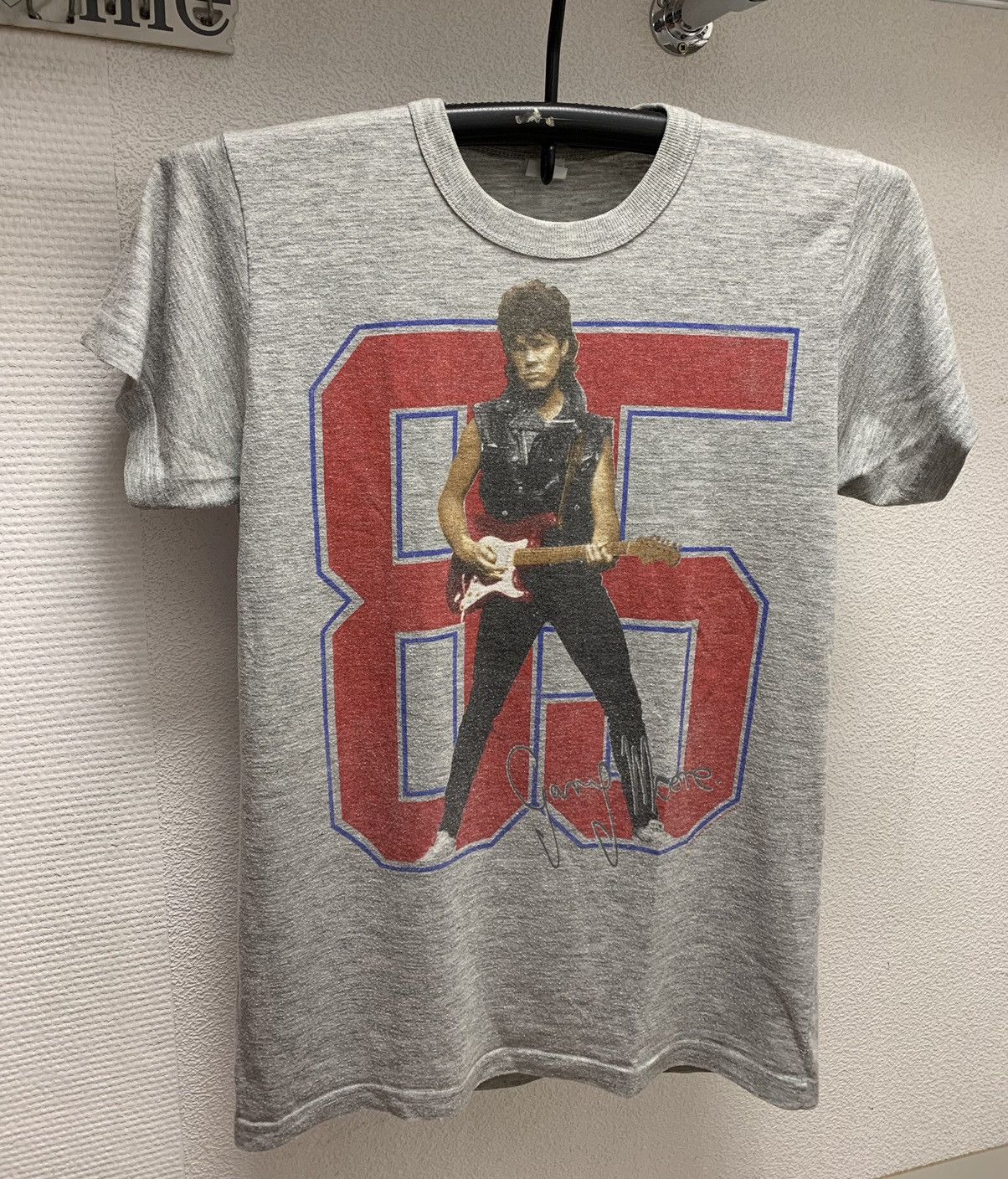 Band Tees Gary Moore live in 1985 vintage tour rock band t-shirt M sz Size US M / EU 48-50 / 2 - 1 Thumbnail