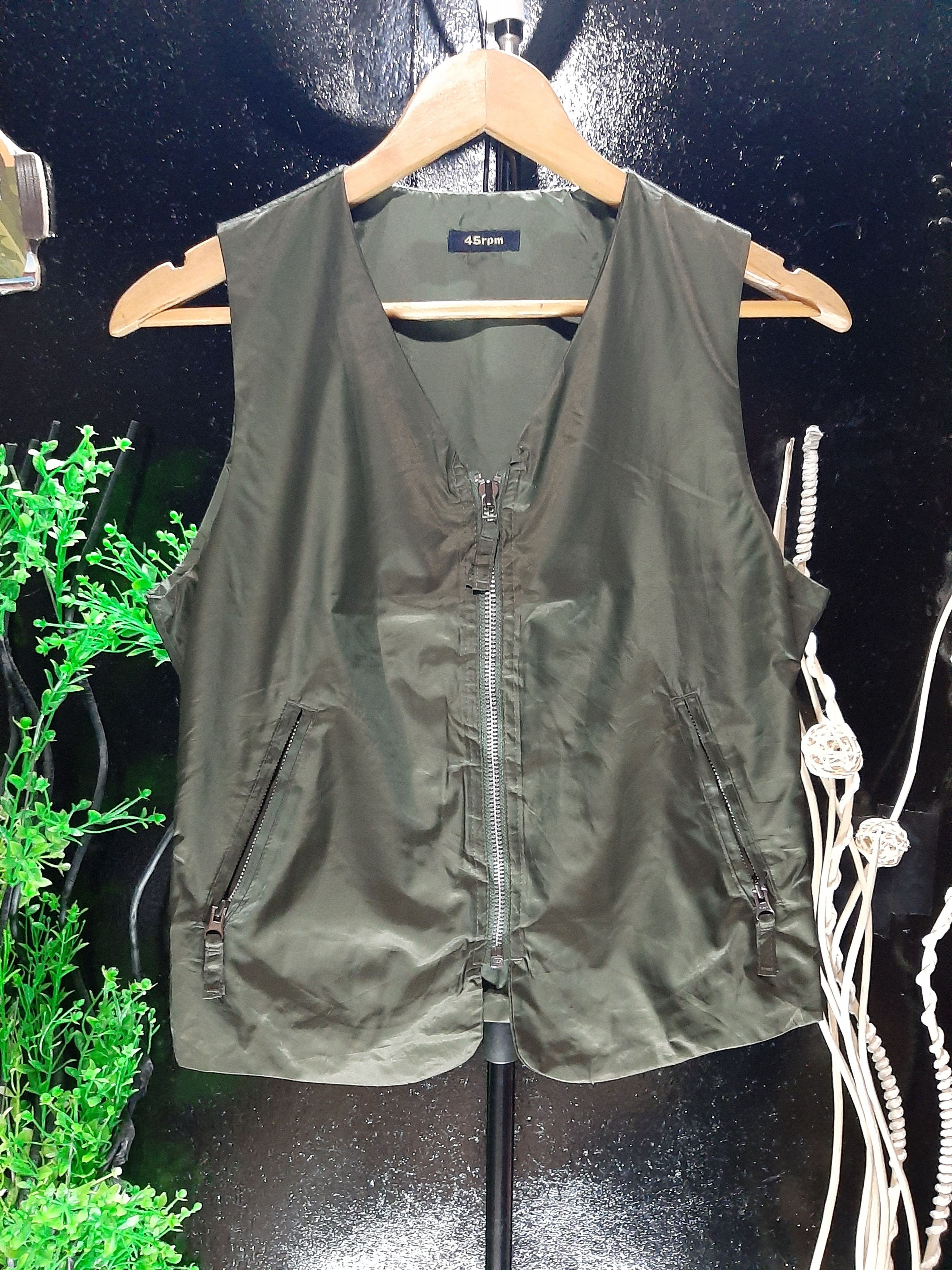 45rpm × Japanese Brand × Vintage VINTAGE 45 RPM NYLON OLIVE GREEN VEST Size US S / EU 44-46 / 1 - 1 Thumbnail
