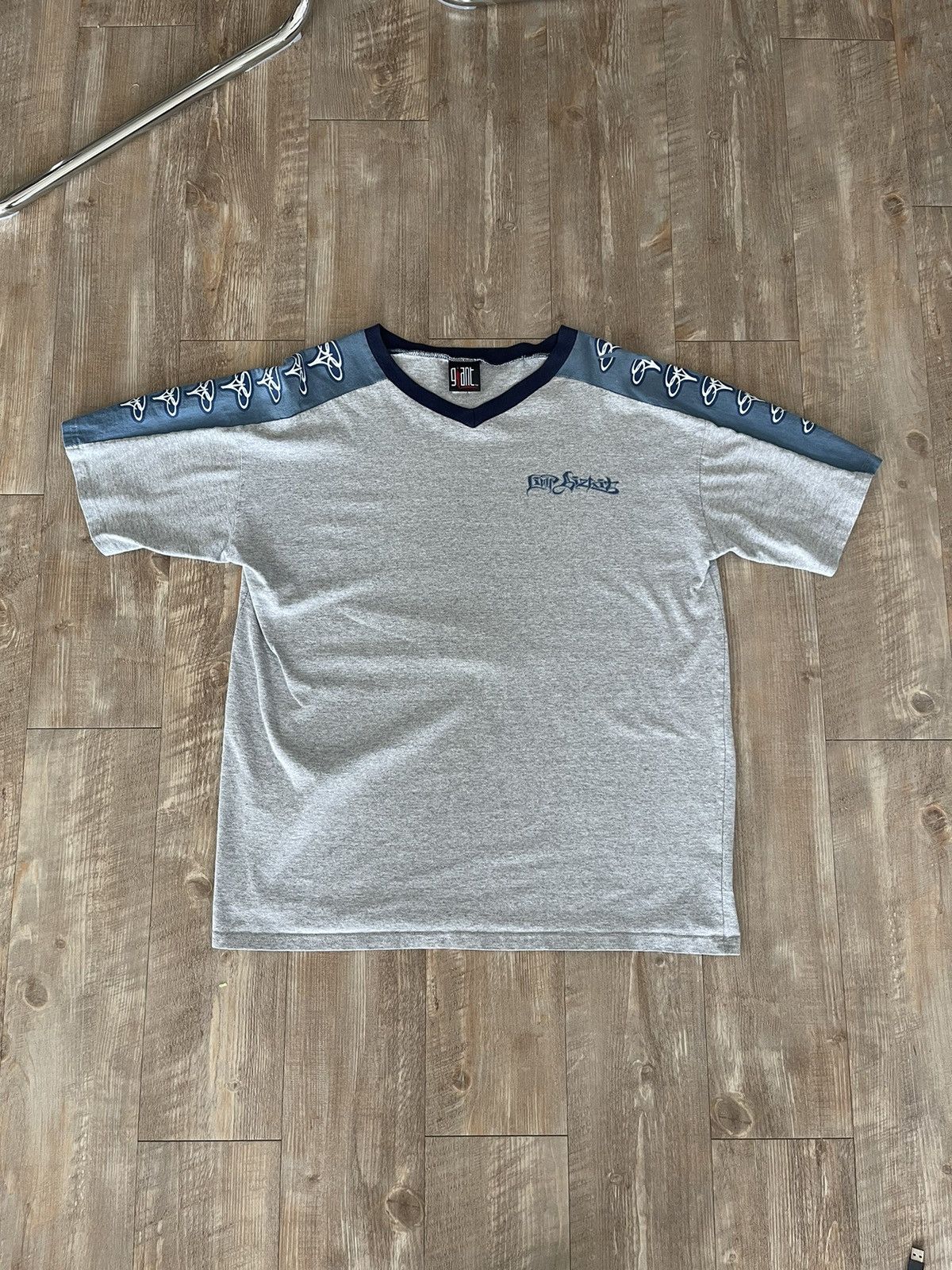 RARE LIMP BIZKIT VINTAGE DEADSTOCK V NECK TEE SHIRT