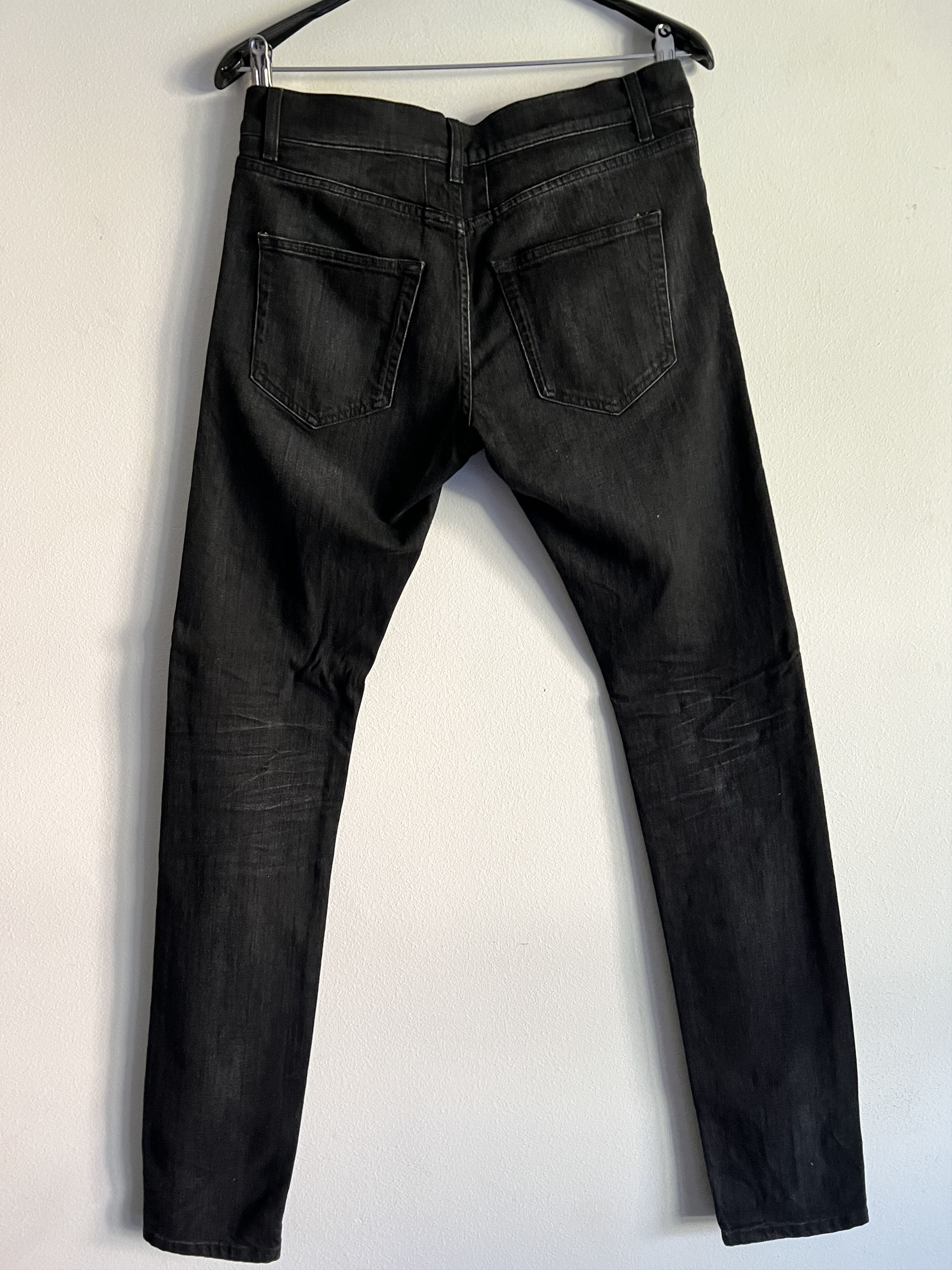 Saint Laurent Paris Scratch on the knee slim fit Size US 30 / EU 46 - 2 Thumbnail