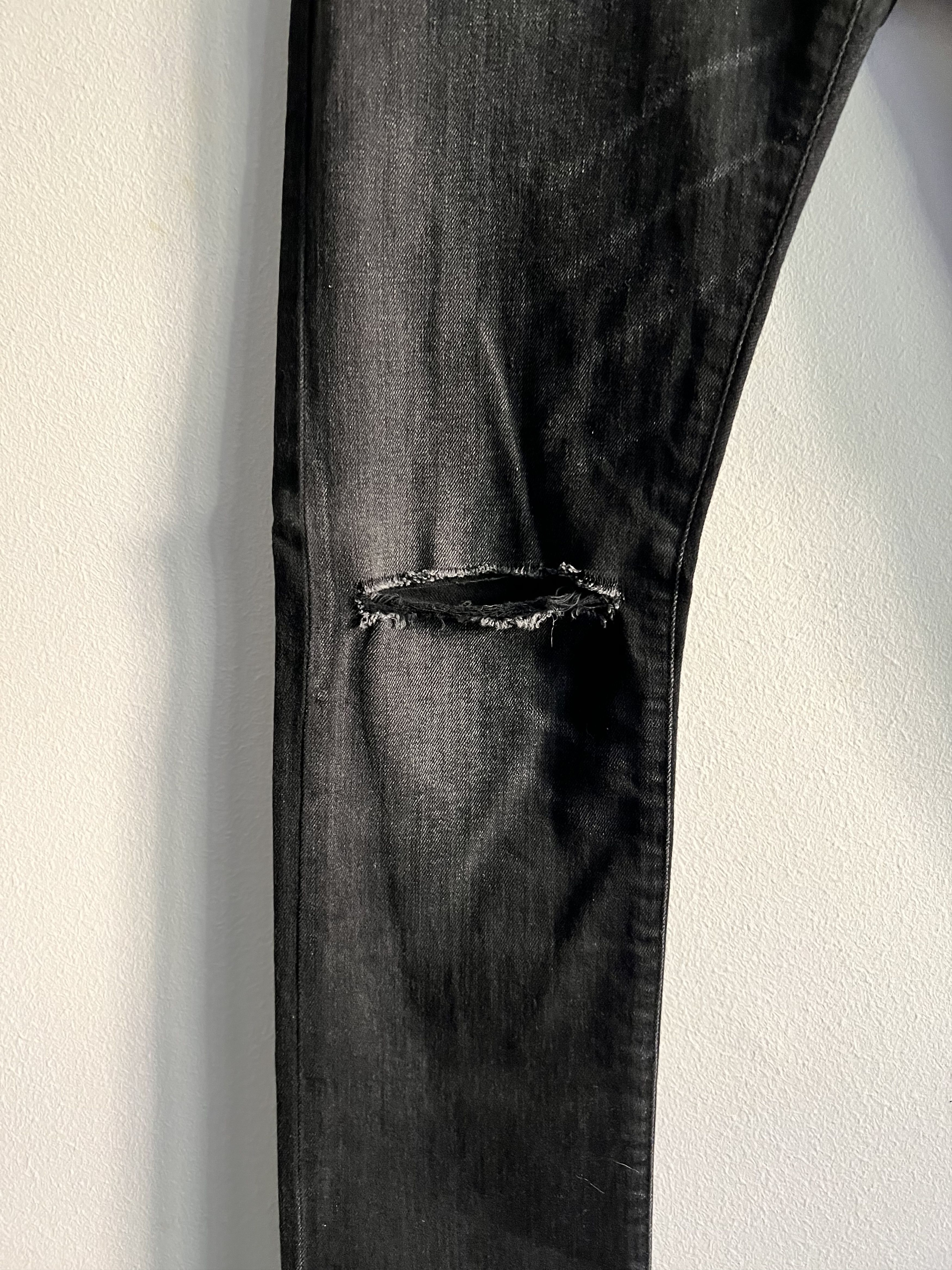Saint Laurent Paris Scratch on the knee slim fit Size US 30 / EU 46 - 3 Thumbnail