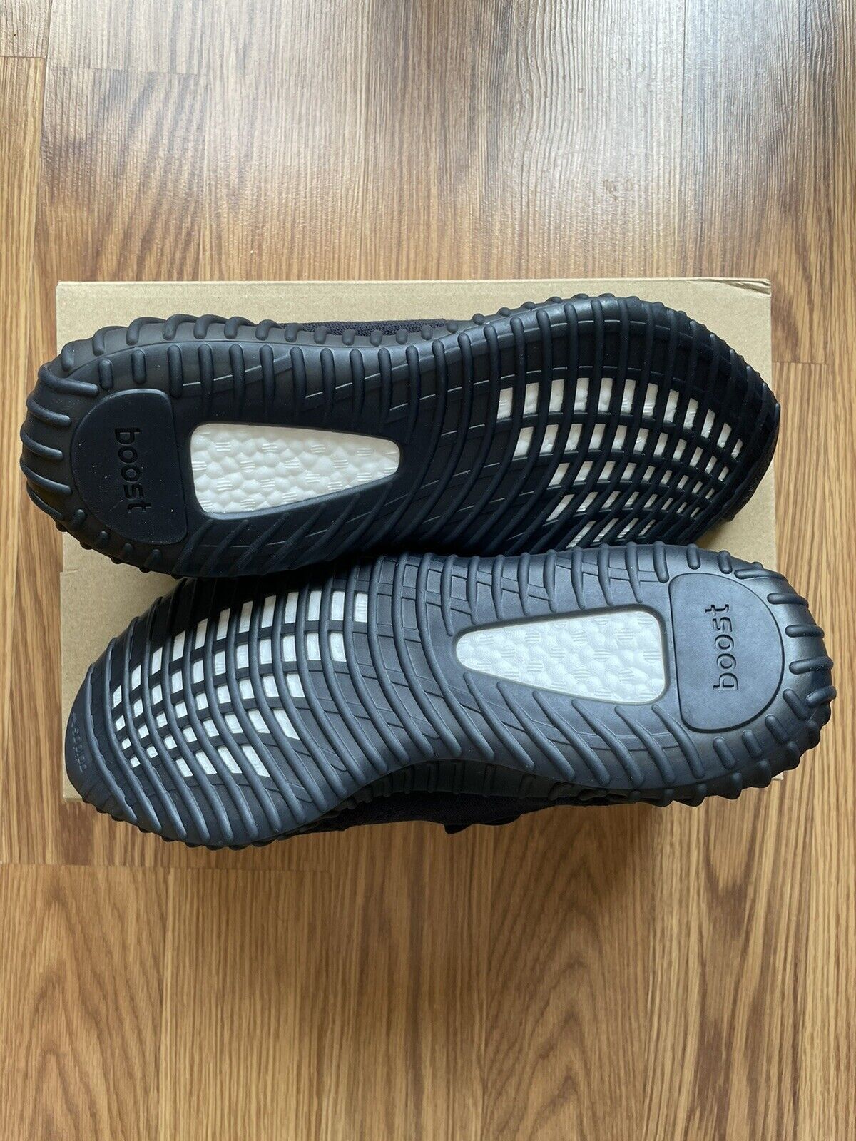 Adidas × Kanye West 9 Yeezy 350 v2 Onyx Black 2023 v1 700 Pirate Utility 500 Size US 9 / EU 42 - 3 Thumbnail