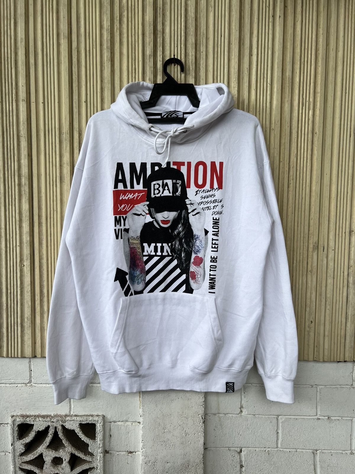 Designer × Japanese Brand × Vintage Vintage ills AMBITION White Hoodie Sweatshirt Size US L / EU 52-54 / 3 - 1 Thumbnail
