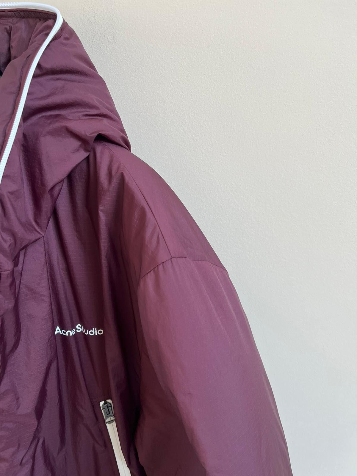 Acne Studios Full Zip Down Jacket FN-MN-OUTW000584 in Burgundy Size US S / EU 44-46 / 1 - 4 Thumbnail
