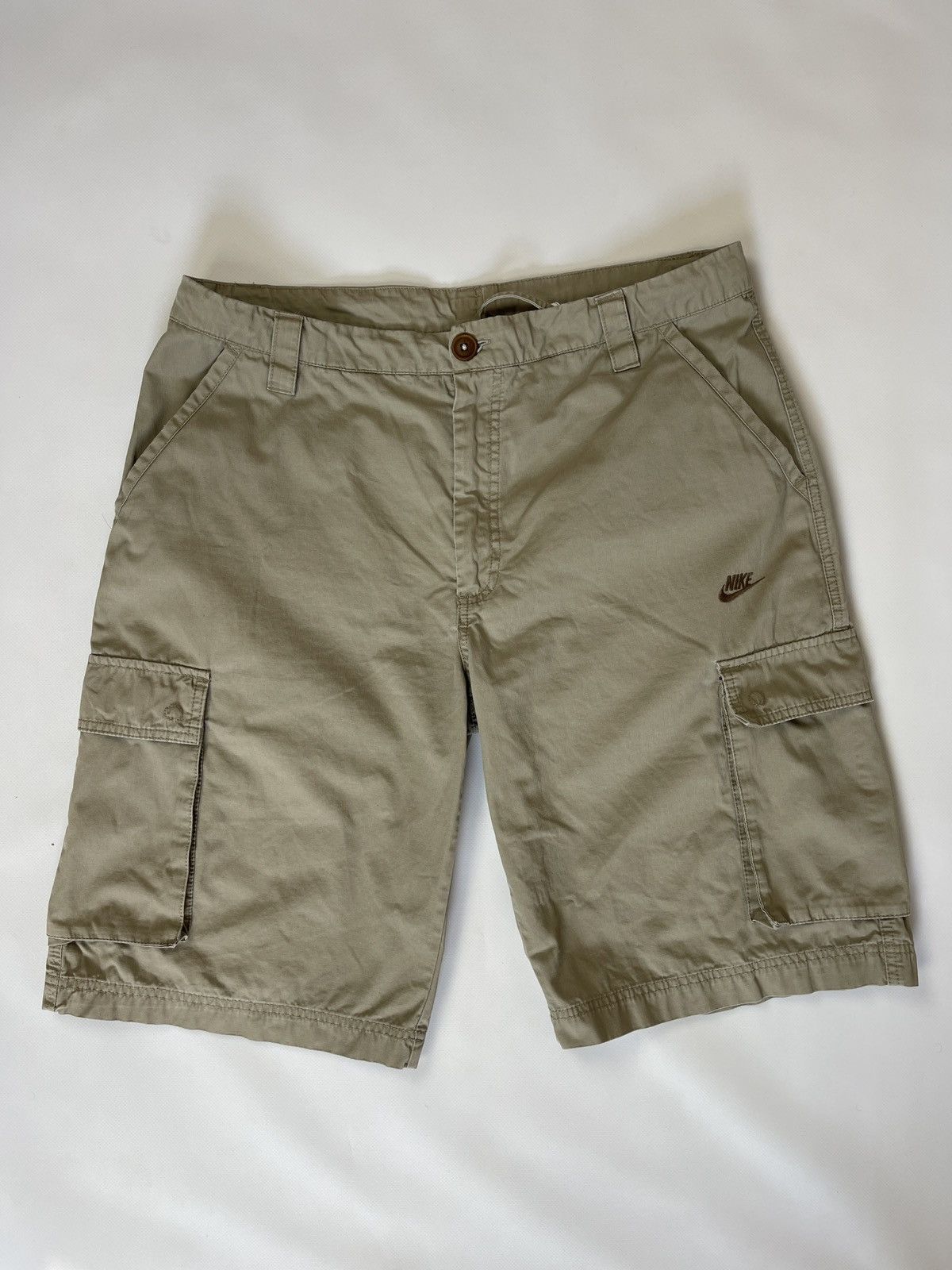 Nike Nike vintage y2k beige utility military style cargo shorts Size US 36 / EU 52 - 2 Thumbnail
