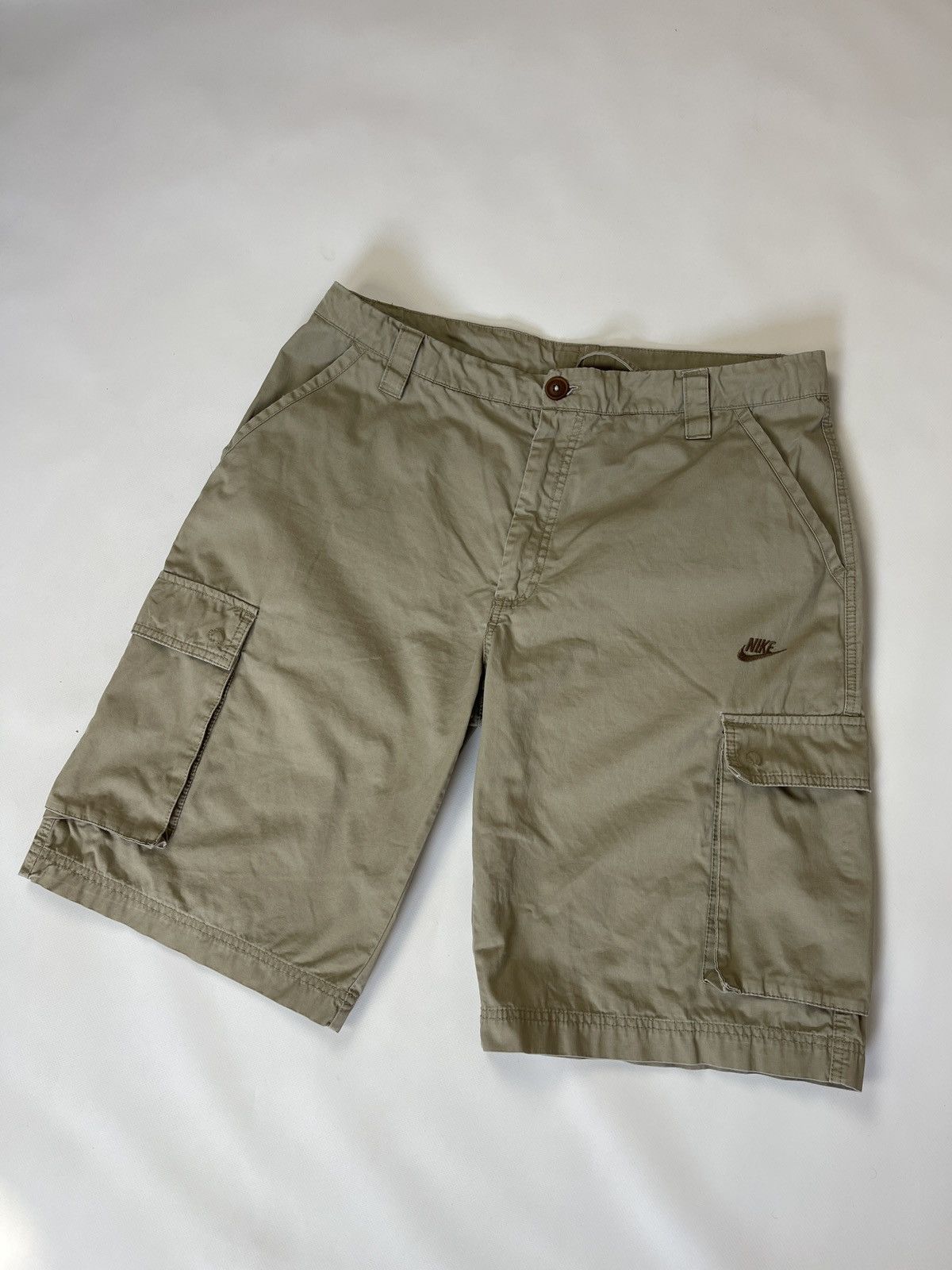Nike Nike vintage y2k beige utility military style cargo shorts Size US 36 / EU 52 - 1 Thumbnail