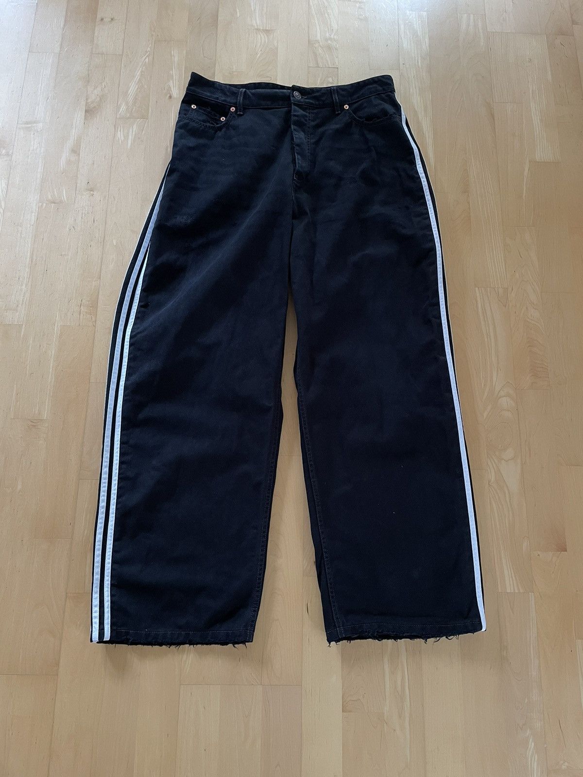 Adidas × Balenciaga Balenciaga x Adidas Jeans Black | Grailed Adidas × Balenciaga Balenciaga x Adidas Jeans Black | Grailed