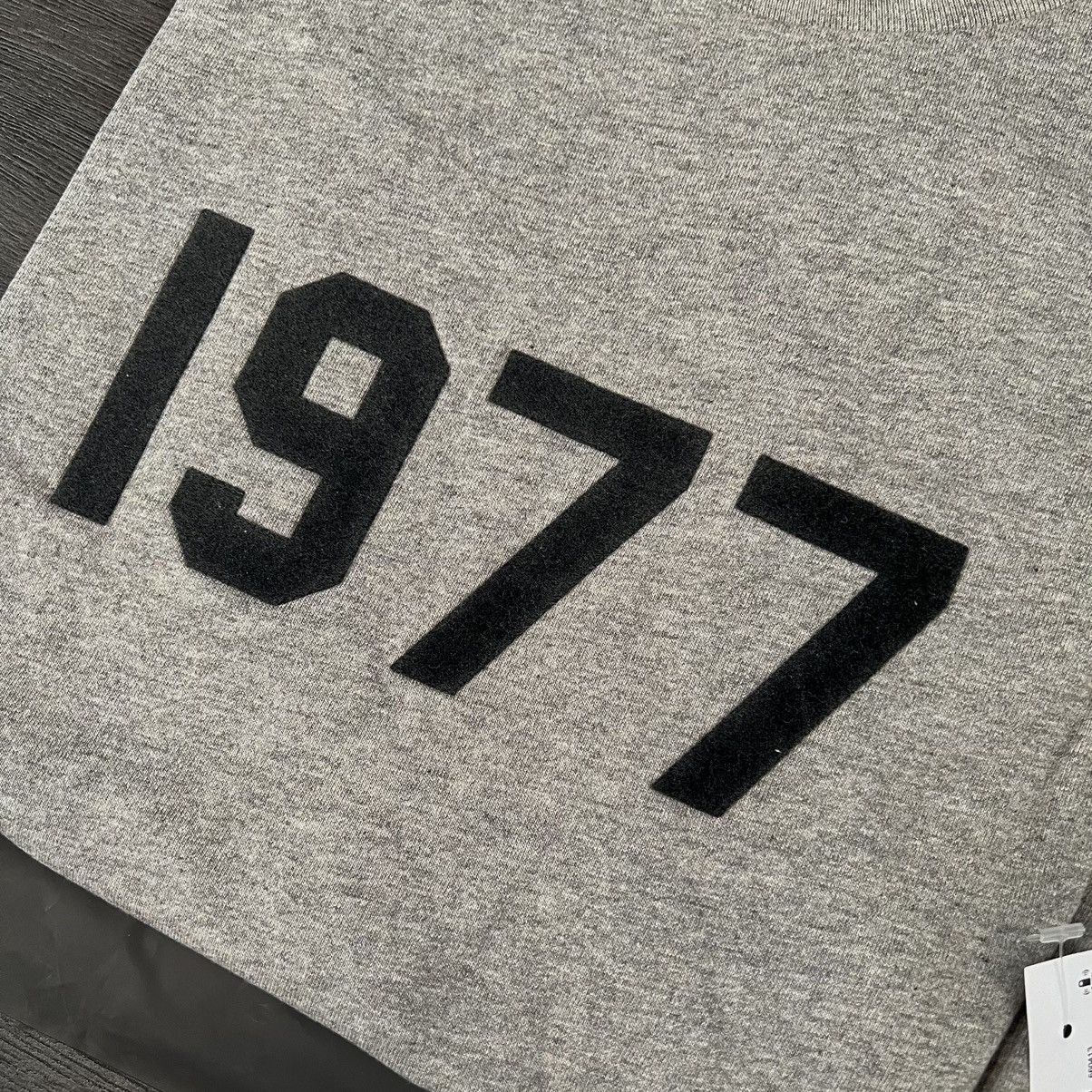 Essentials × Fear of God Fear Of God Essentials 1977 T-Shirt Size US L / EU 52-54 / 3 - 3 Thumbnail