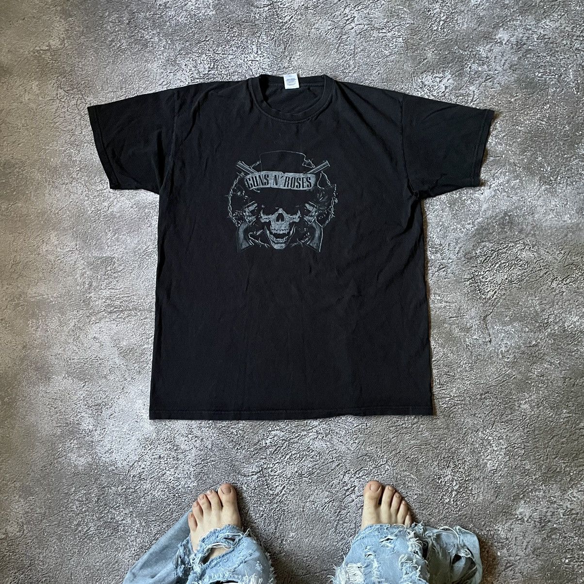 Band Tees Vintage Y2K Guns N Roses Logo Blood DEAD Skulls Horror Tee Size US L / EU 52-54 / 3 - 1 Thumbnail