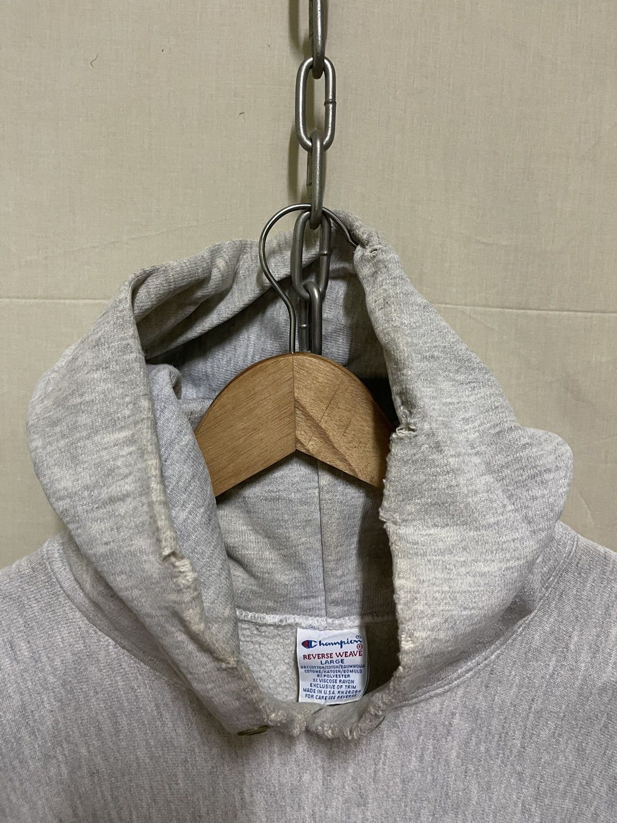 Champion × Vintage Vintage Thrashed 90s USA Champion Reverse Weave Hoodie Size US L / EU 52-54 / 3 - 12 Thumbnail