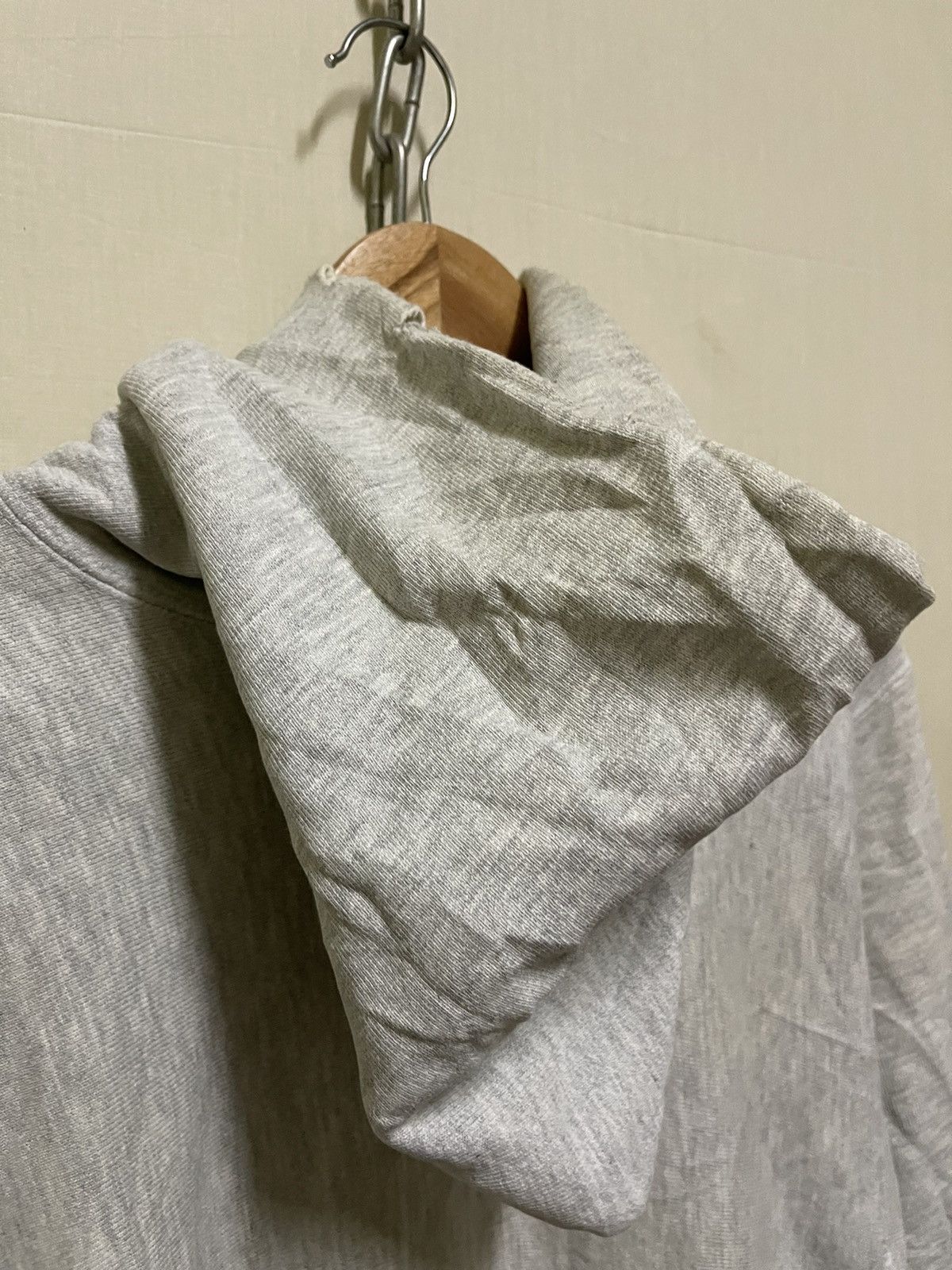 Champion × Vintage Vintage Thrashed 90s USA Champion Reverse Weave Hoodie Size US L / EU 52-54 / 3 - 16 Thumbnail