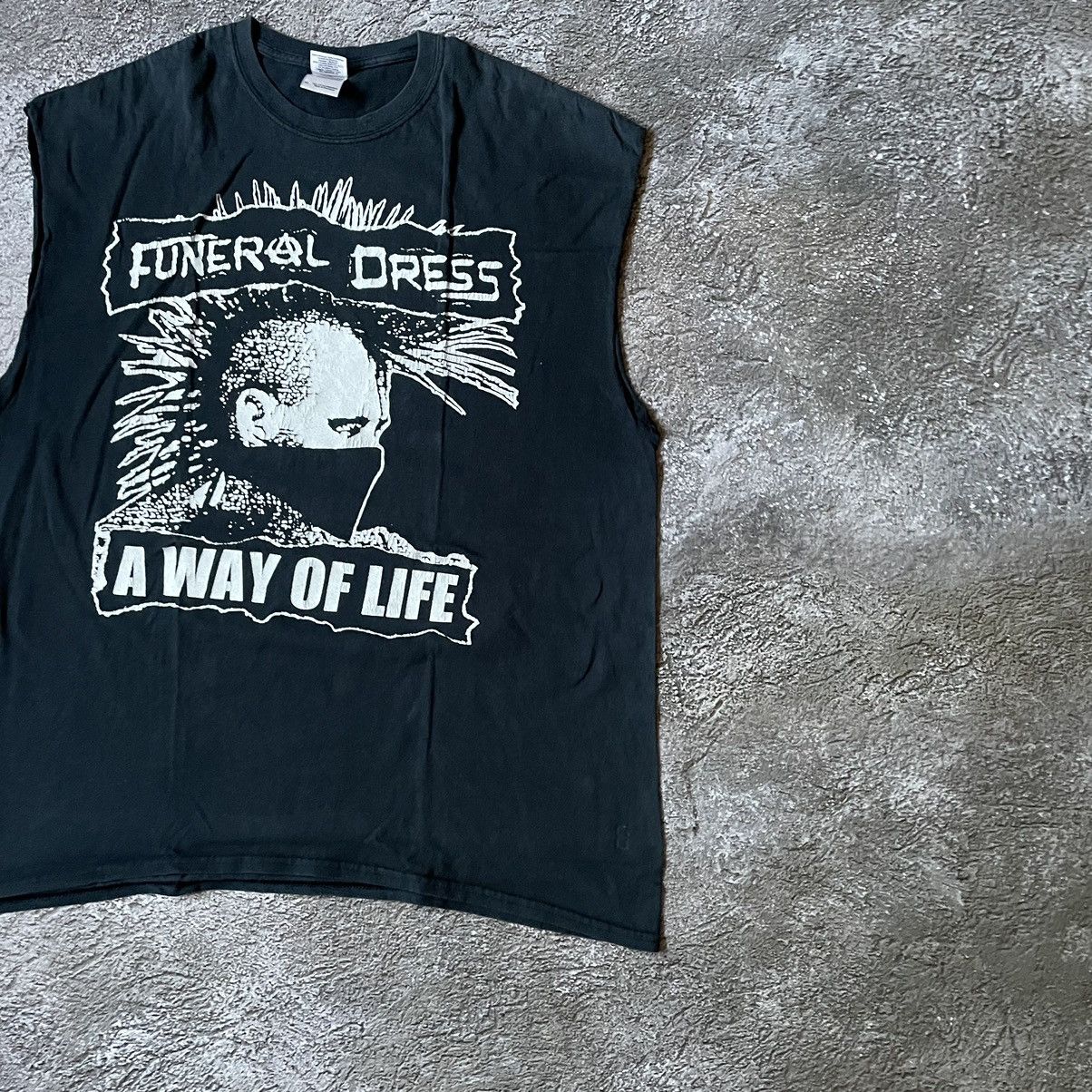 Band Tees Vintage Y2K Funeral Dress Punk Blood DEAD Skulls Horror Tee Size US L / EU 52-54 / 3 - 3 Thumbnail