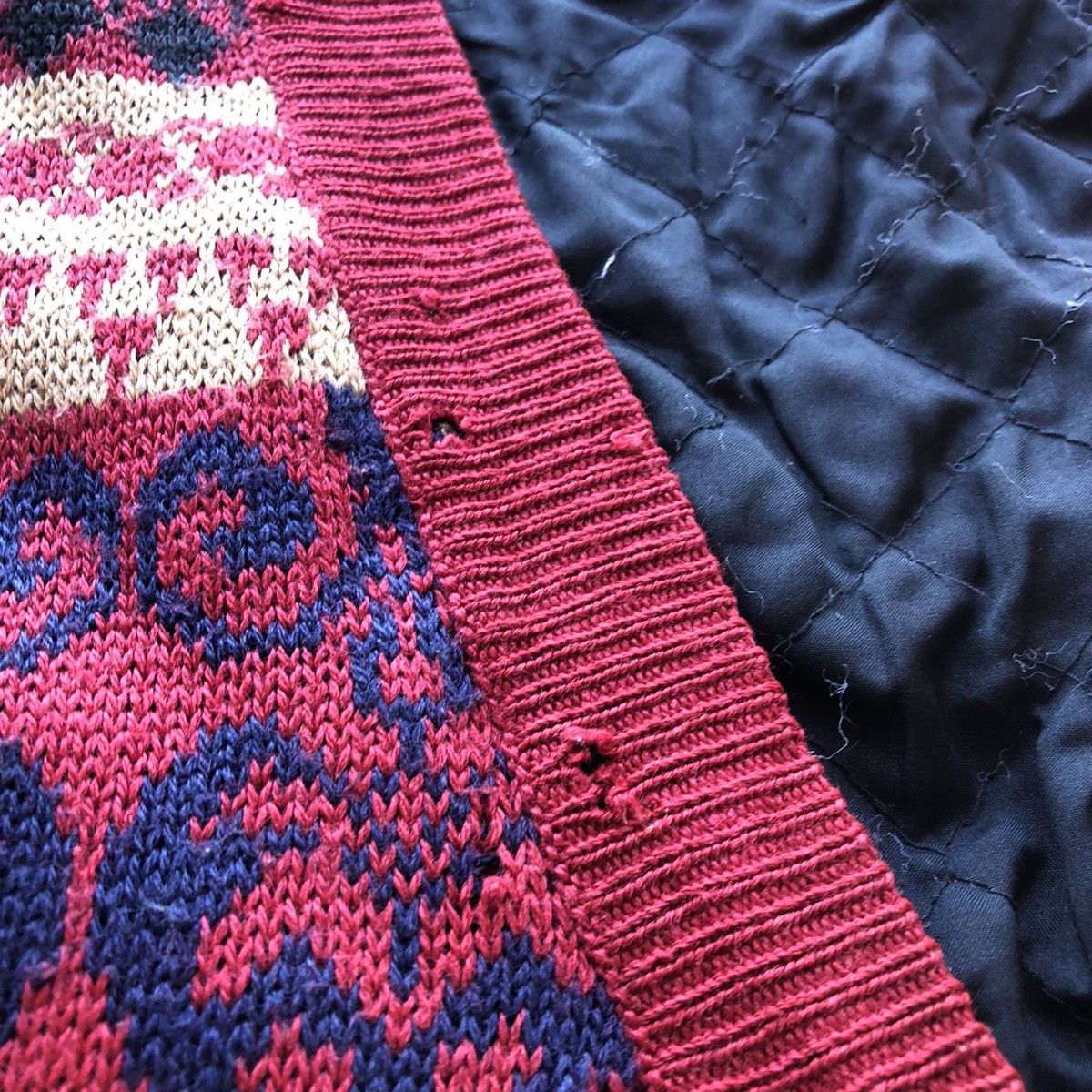 Japanese Brand Vintage 90's Knit Vest Coloured Native Art Quilted Lining Size US M / EU 48-50 / 2 - 9 Thumbnail